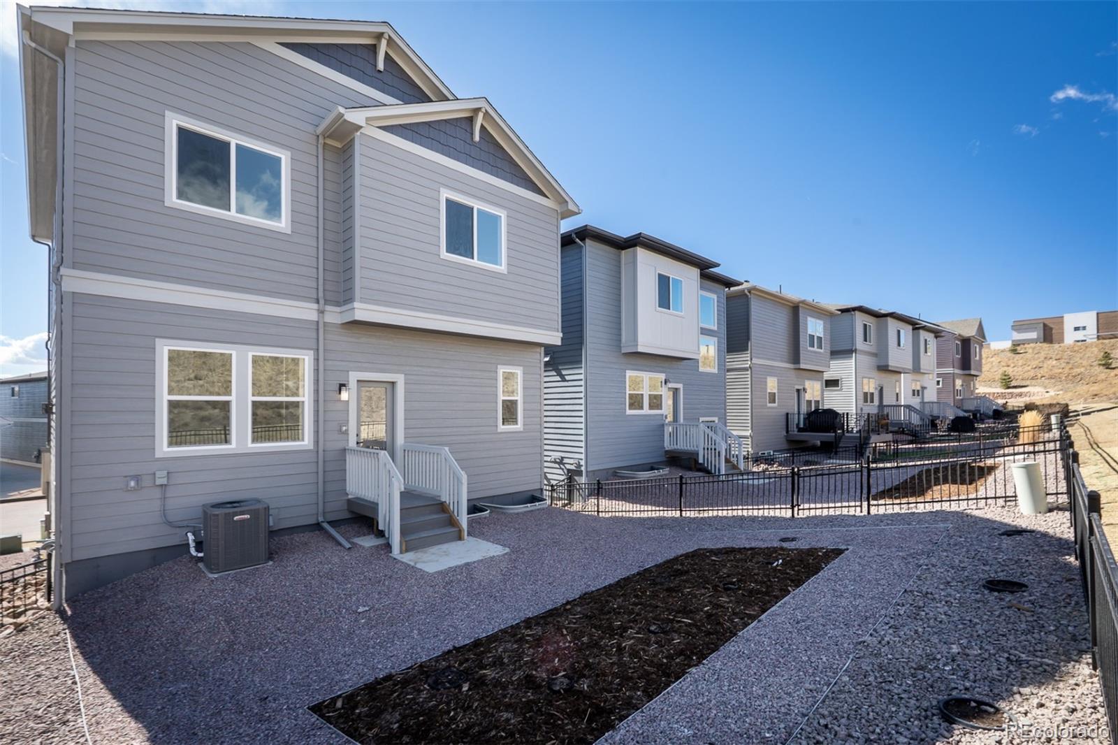 MLS Image #32 for 4534  peak crest view,colorado springs, Colorado