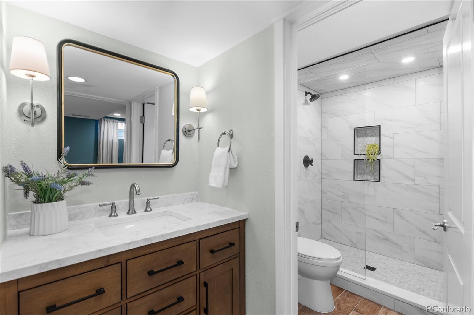 MLS Image #33 for 3971 s syracuse way,denver, Colorado