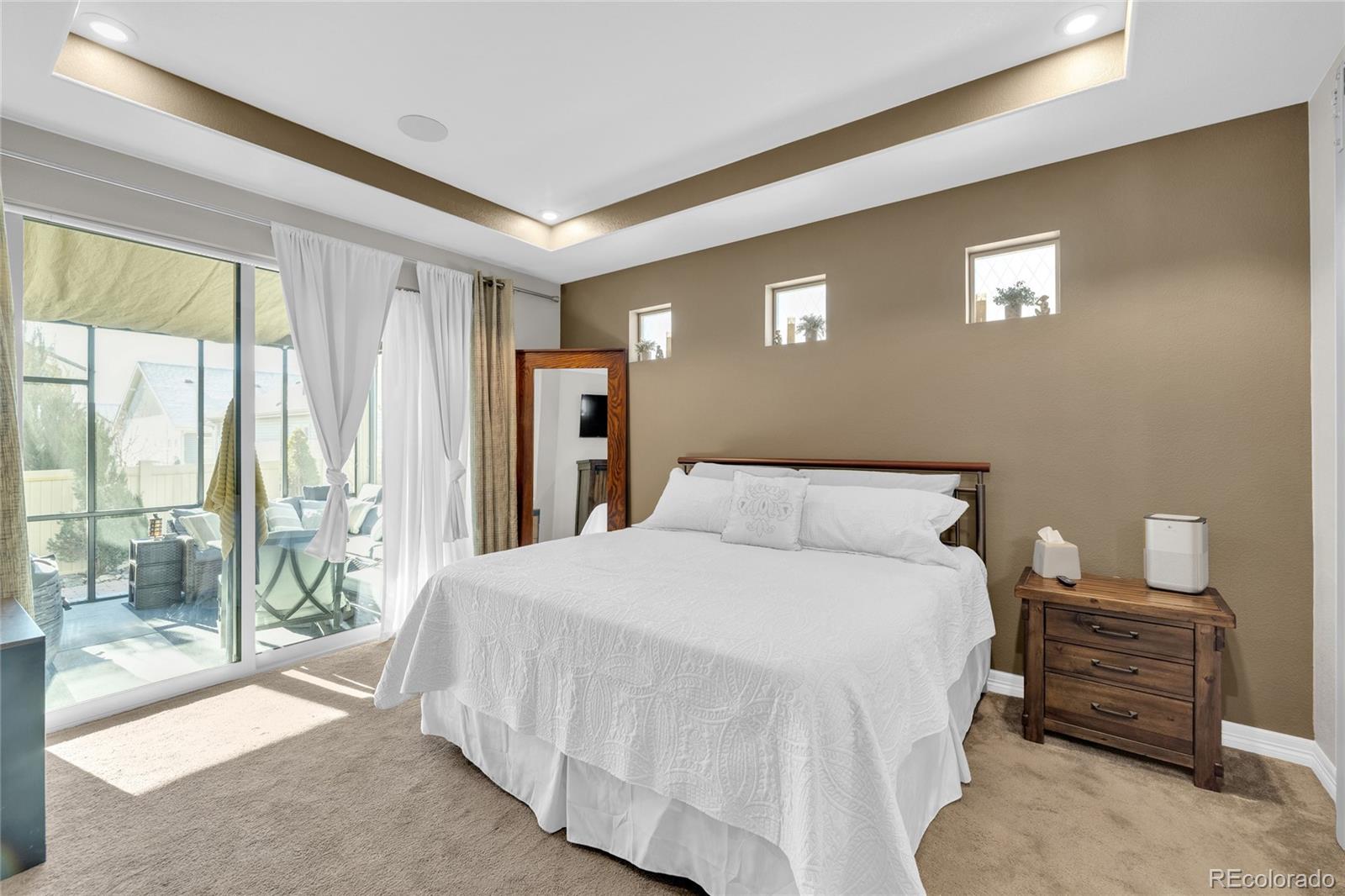 MLS Image #13 for 20384 e 53rd drive,denver, Colorado
