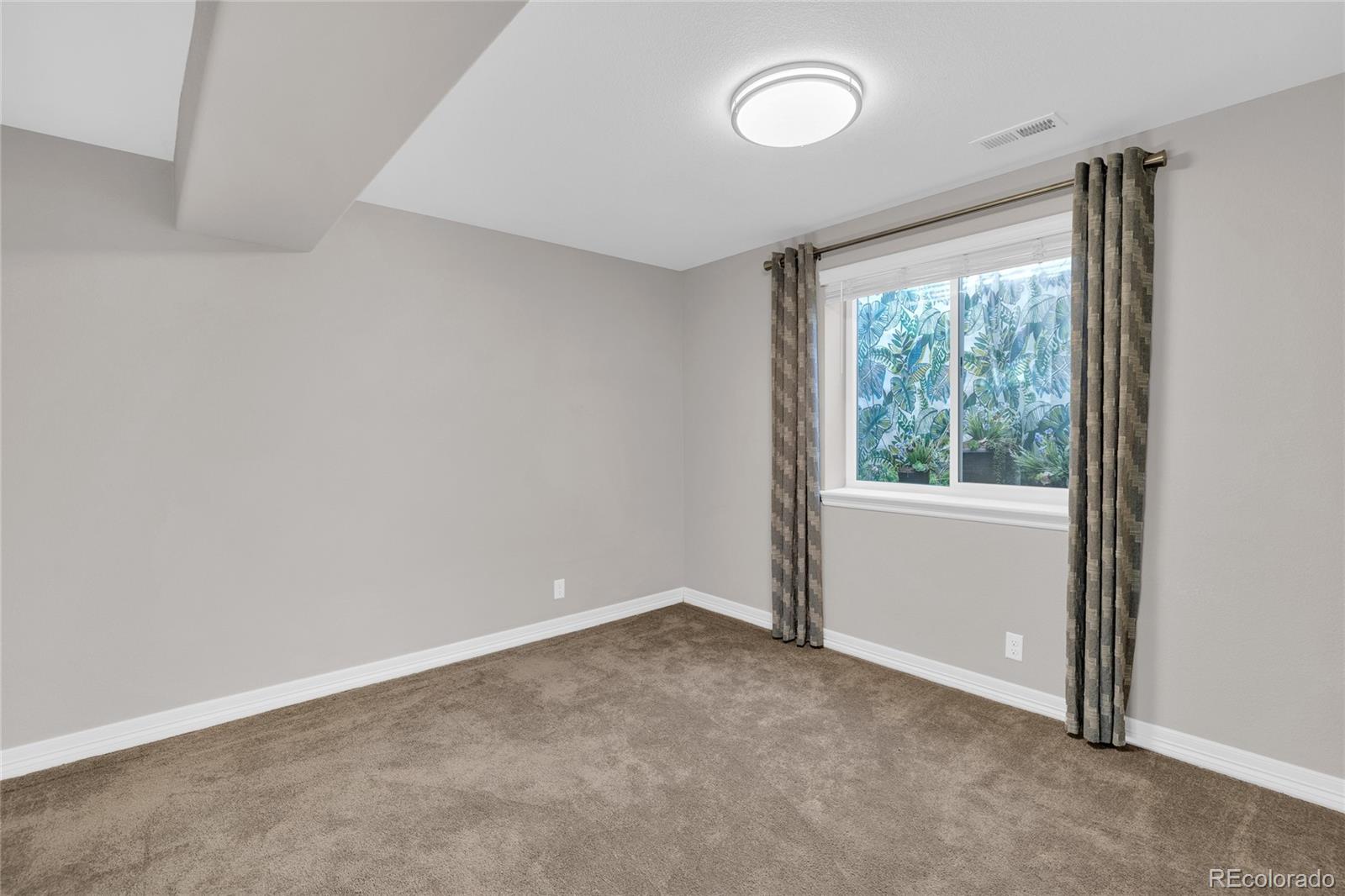 MLS Image #24 for 20384 e 53rd drive,denver, Colorado