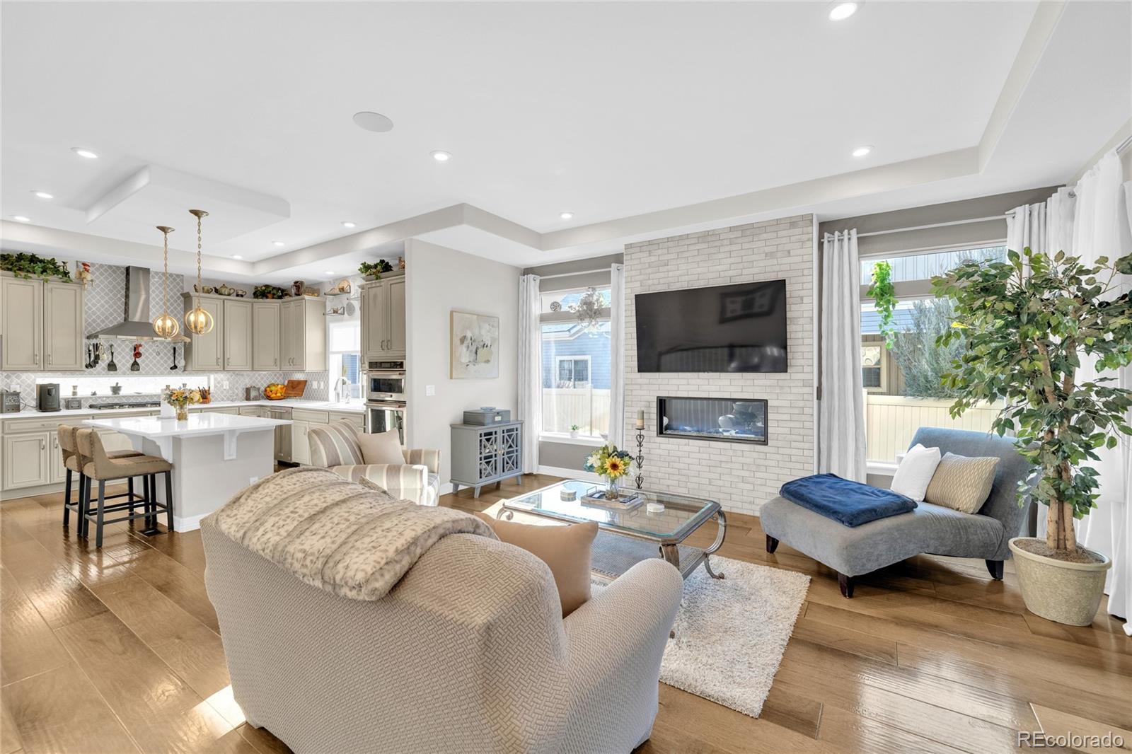 MLS Image #6 for 20384 e 53rd drive,denver, Colorado