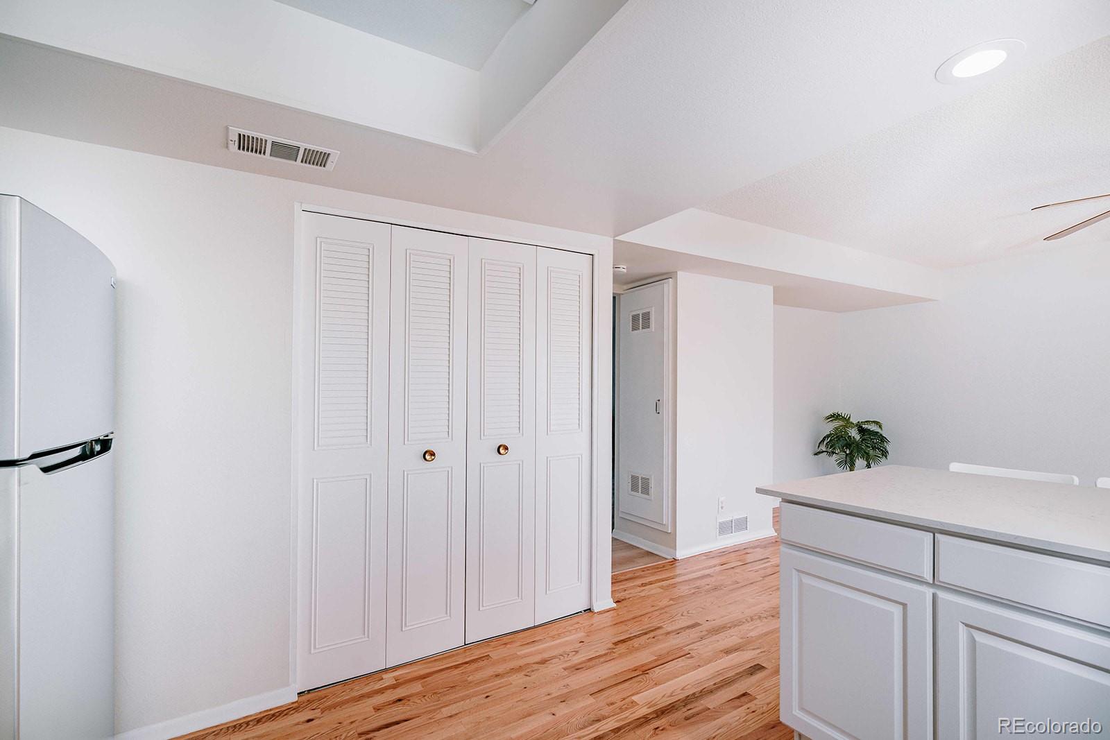 MLS Image #6 for 9133 e mansfield avenue ,denver, Colorado
