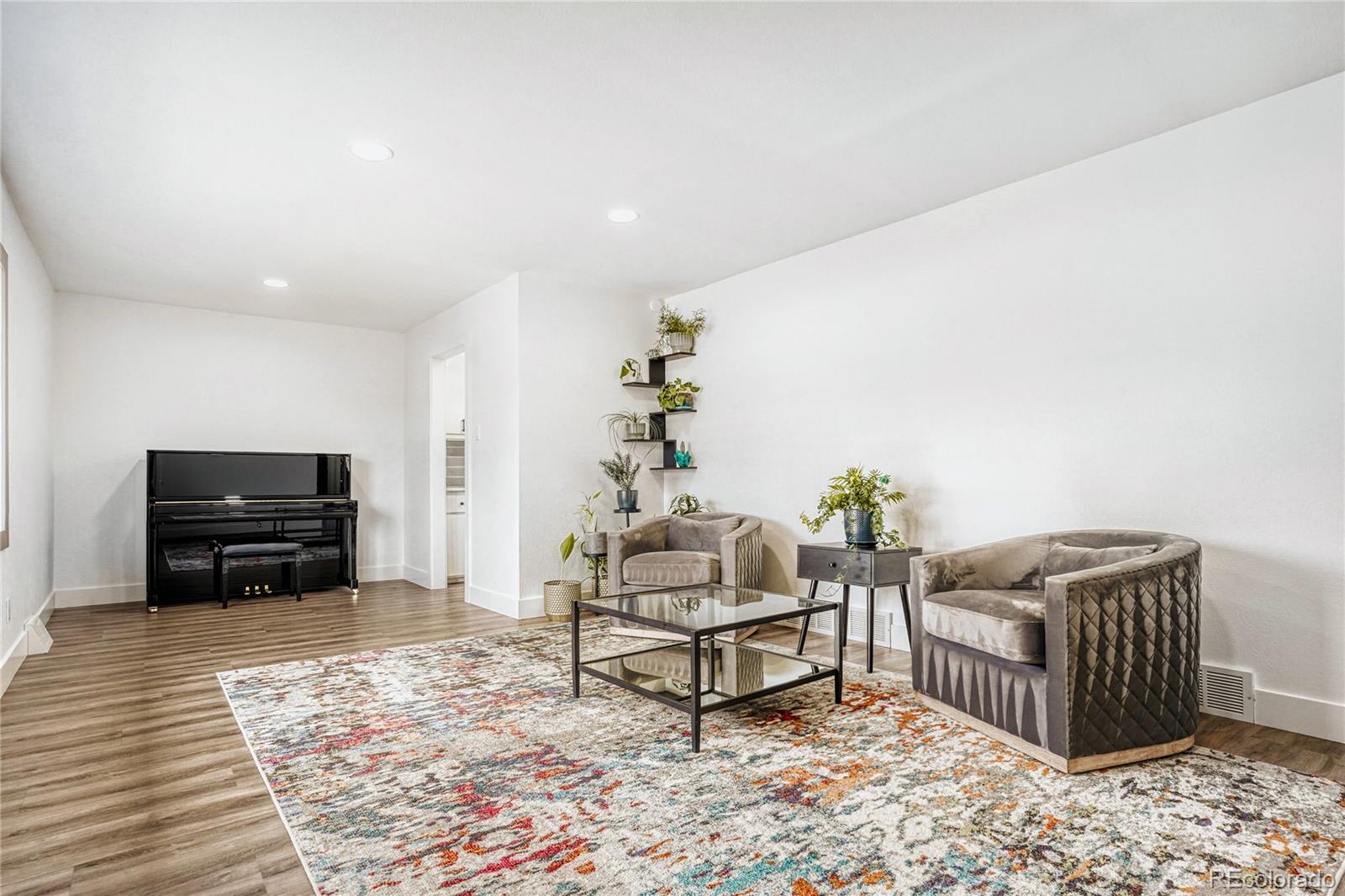 MLS Image #12 for 11550 e 2nd avenue,aurora, Colorado