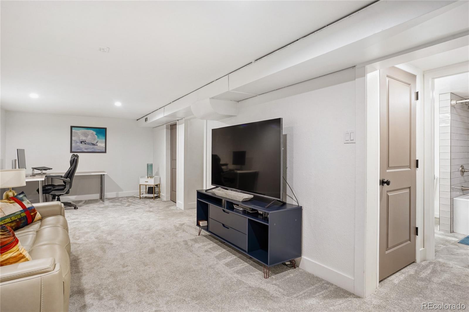 MLS Image #16 for 11550 e 2nd avenue,aurora, Colorado