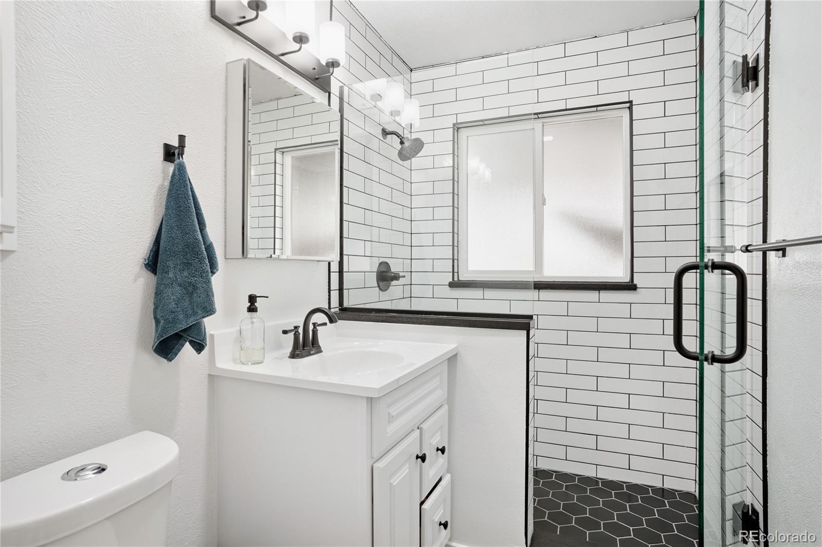 MLS Image #20 for 11550 e 2nd avenue,aurora, Colorado