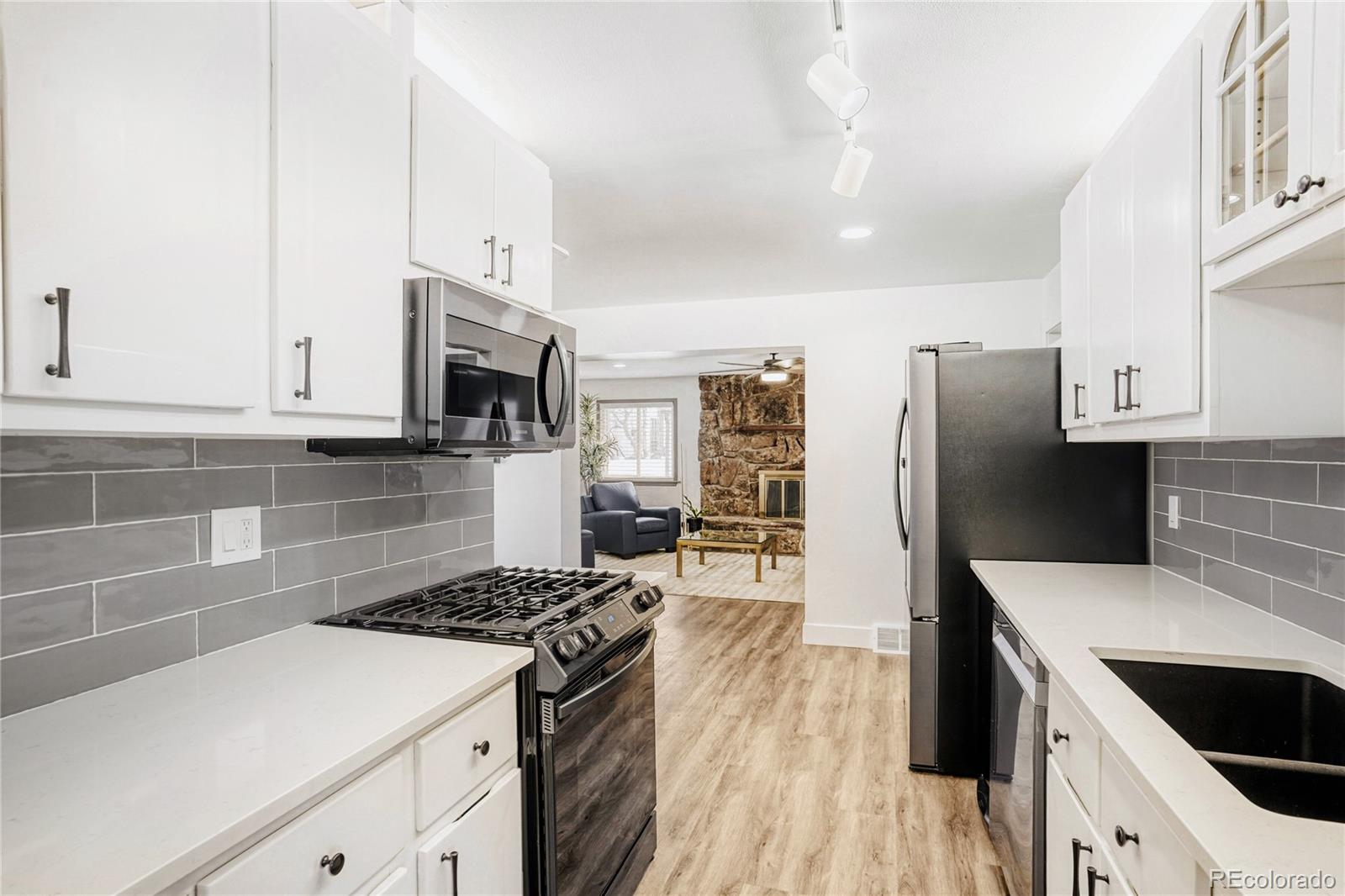 MLS Image #8 for 11550 e 2nd avenue,aurora, Colorado