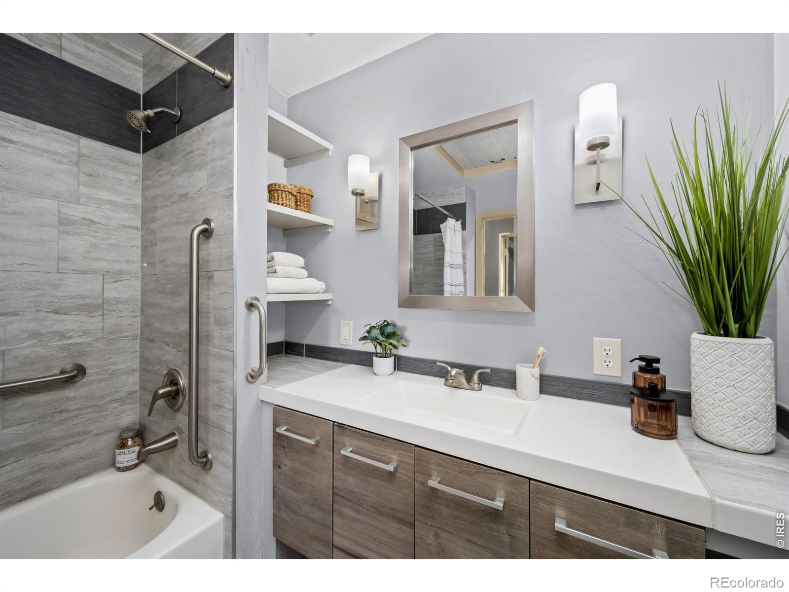 MLS Image #16 for 832  gay street,longmont, Colorado