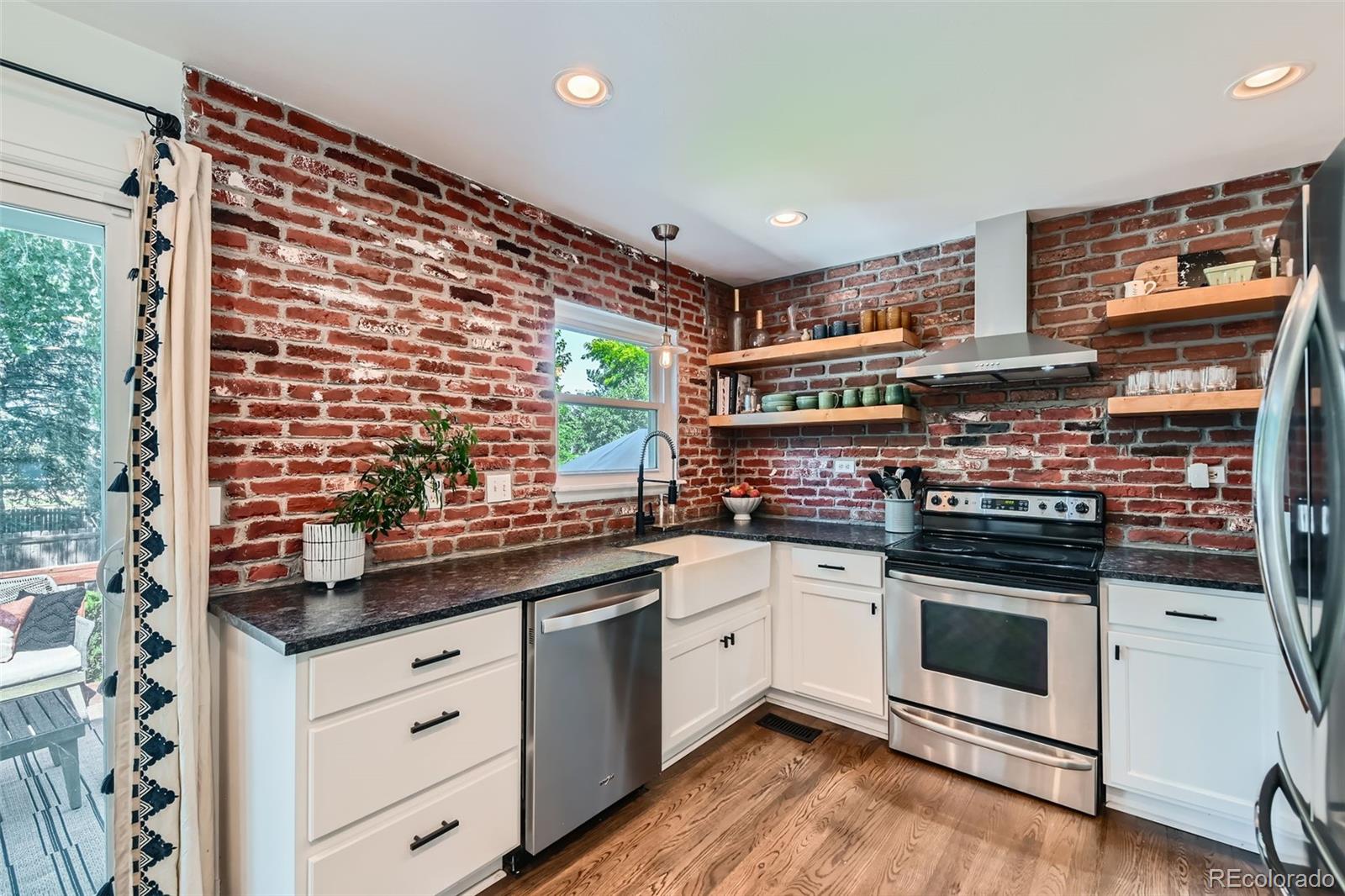 MLS Image #9 for 3955 s nucla street,aurora, Colorado