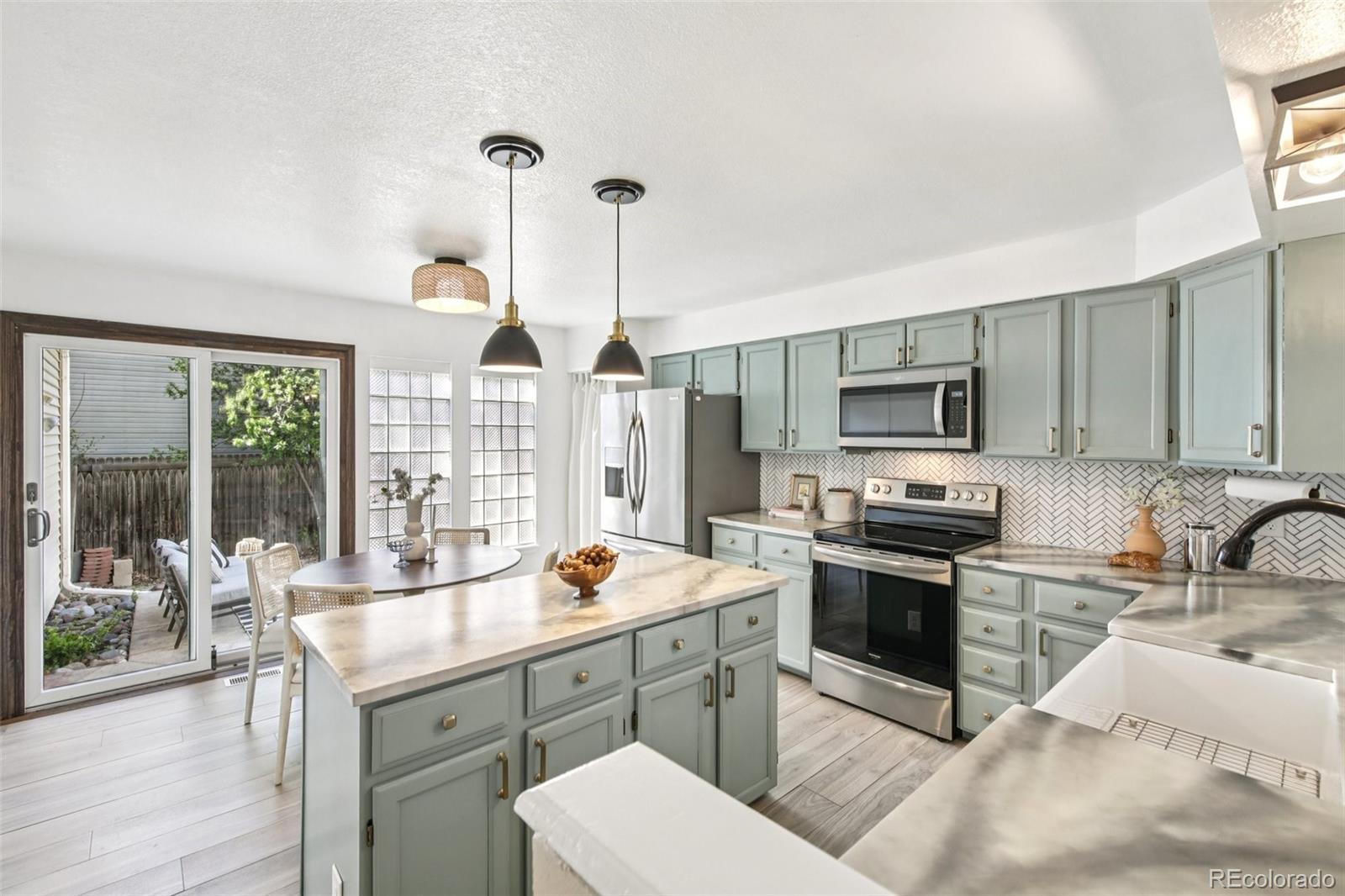 MLS Image #11 for 9237 w nichols place,littleton, Colorado