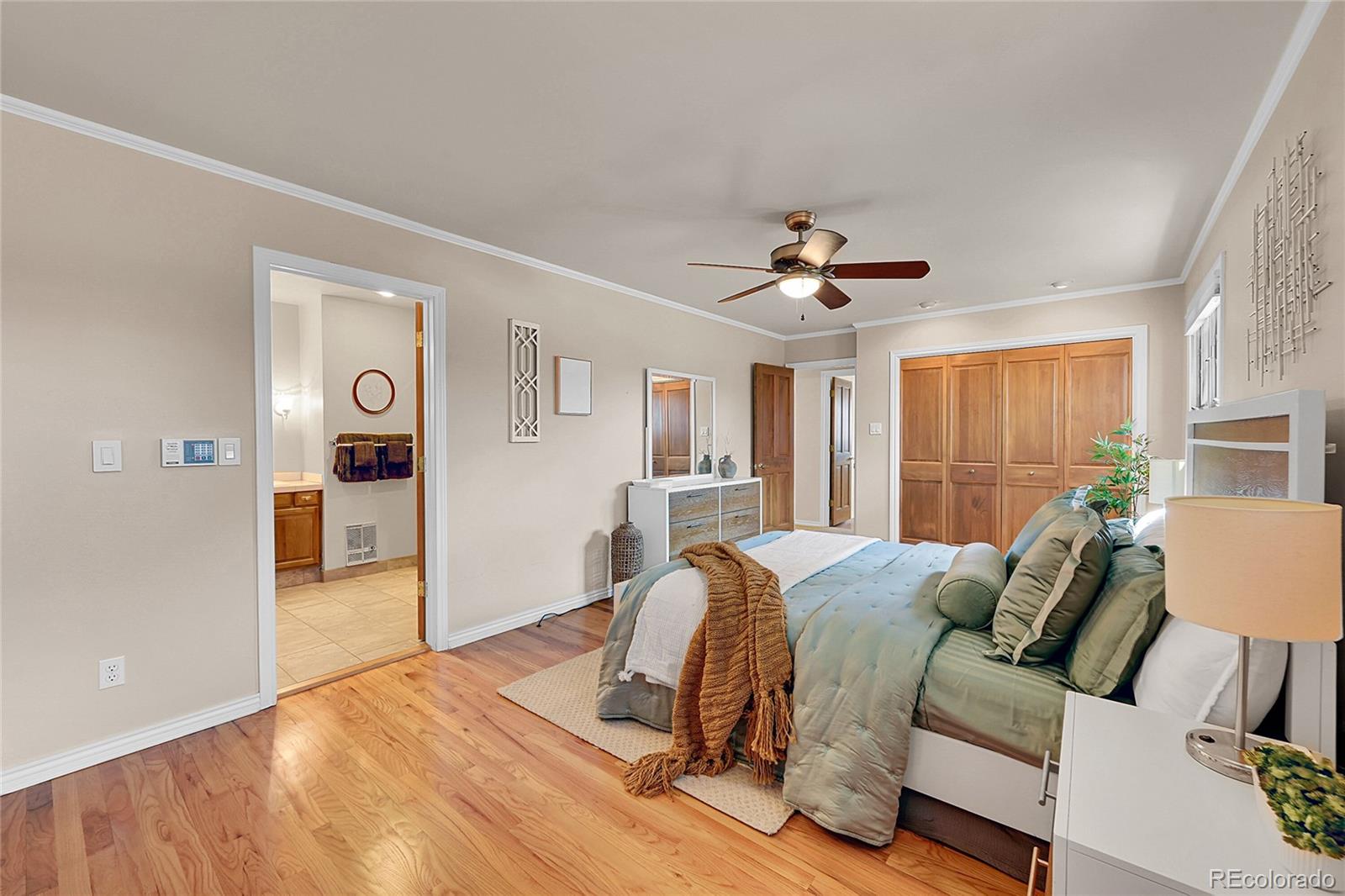 MLS Image #16 for 8201 e lehigh drive,denver, Colorado