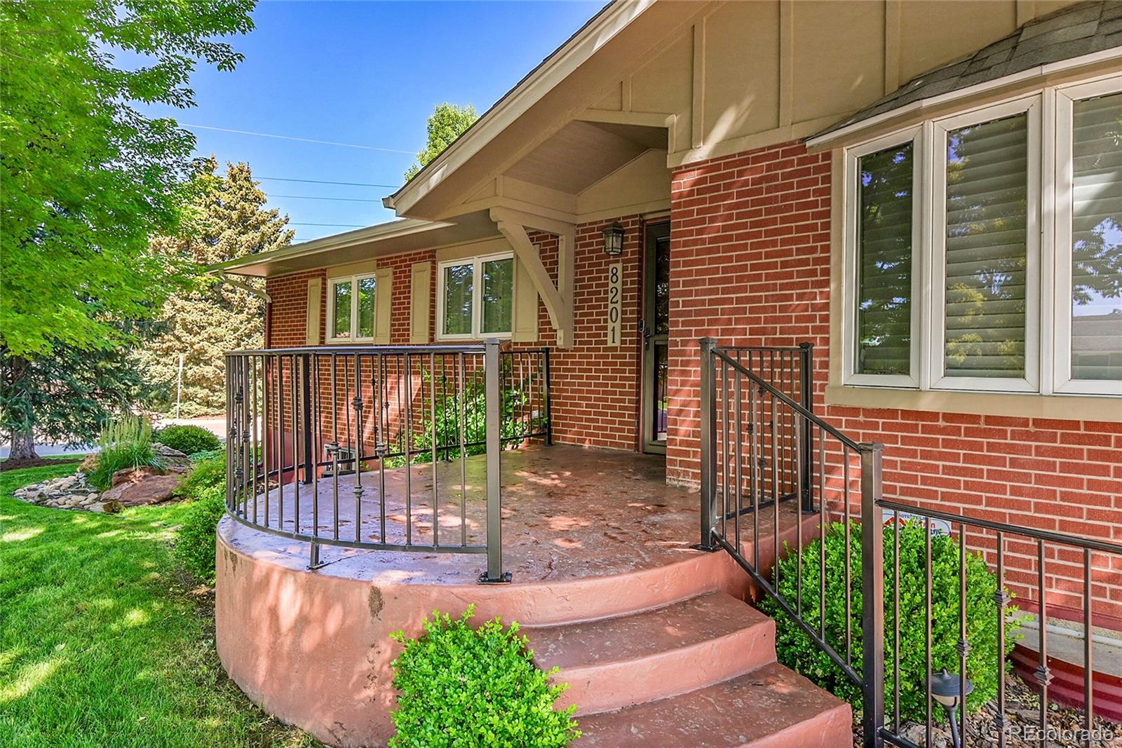 MLS Image #3 for 8201 e lehigh drive,denver, Colorado
