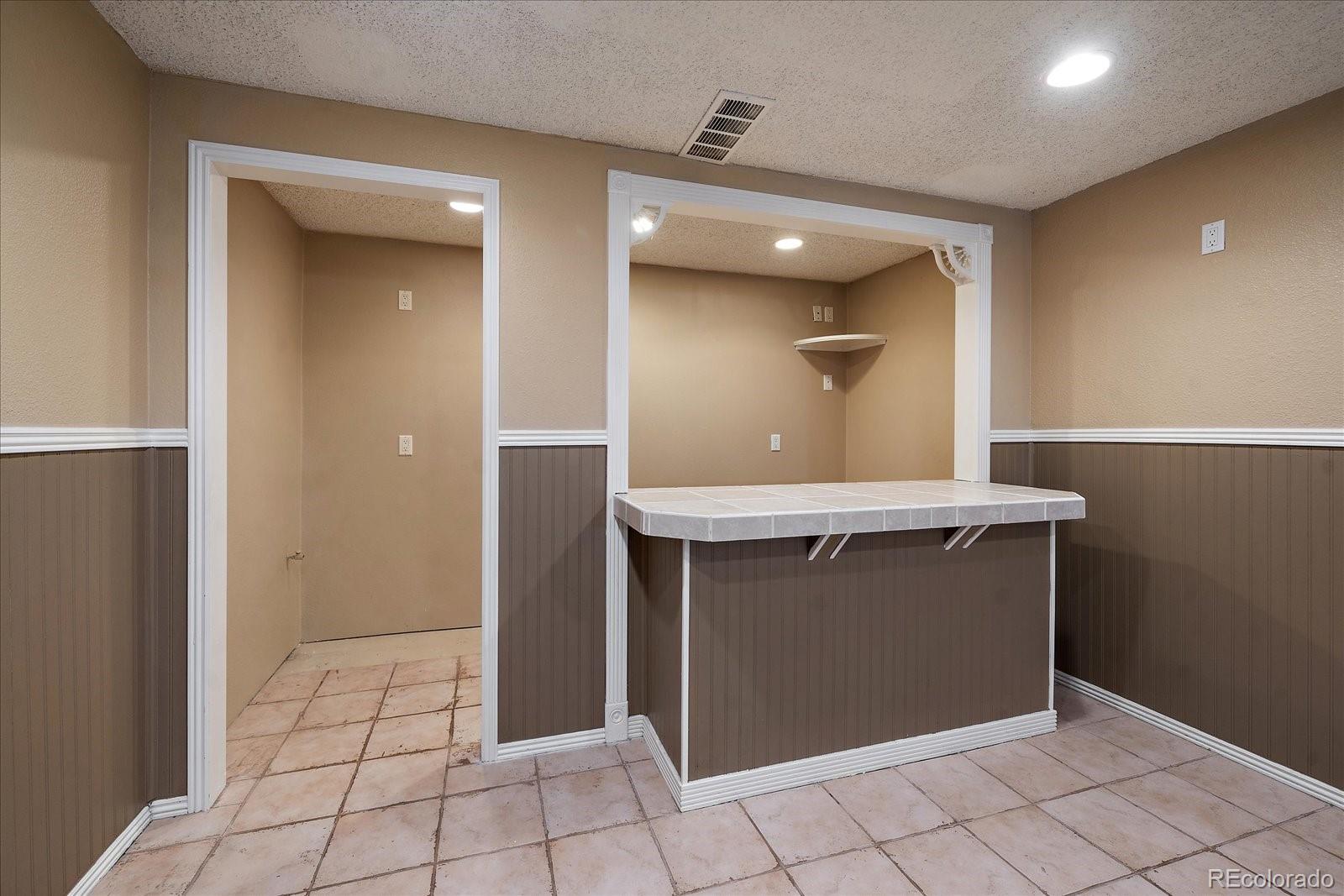 MLS Image #18 for 3569 s nucla street,aurora, Colorado