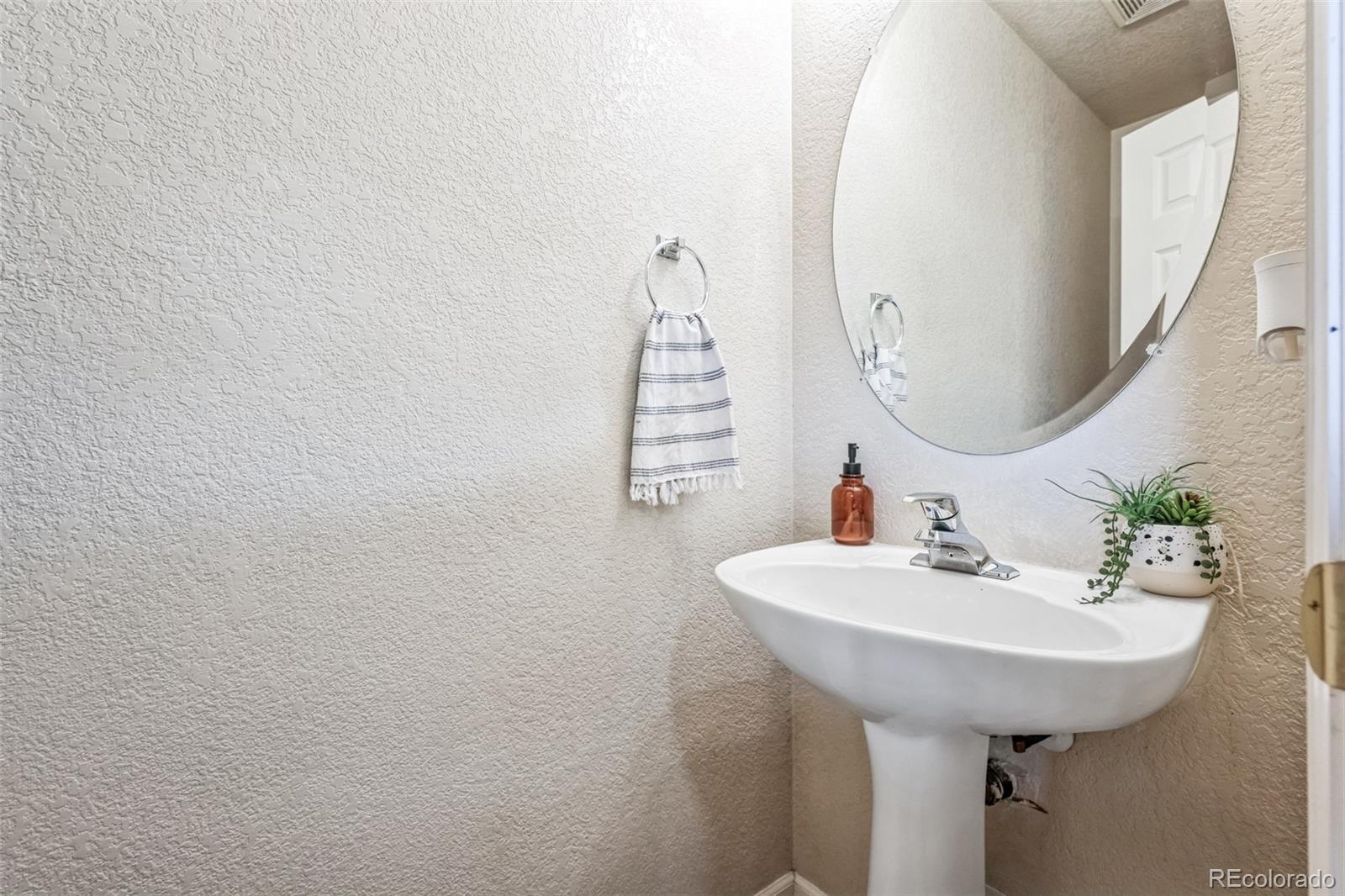 MLS Image #13 for 20000  mitchell place,denver, Colorado
