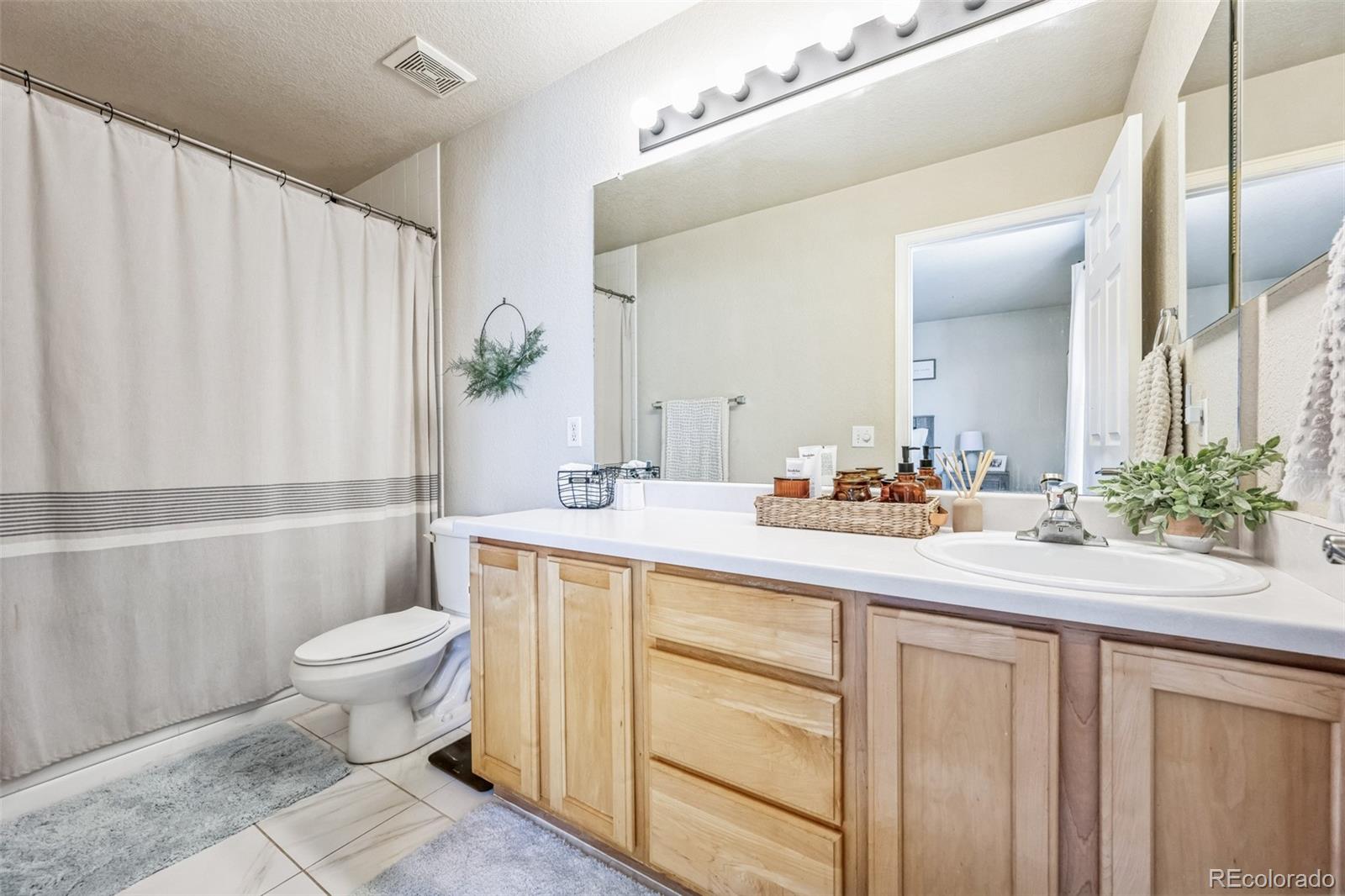 MLS Image #16 for 20000  mitchell place,denver, Colorado