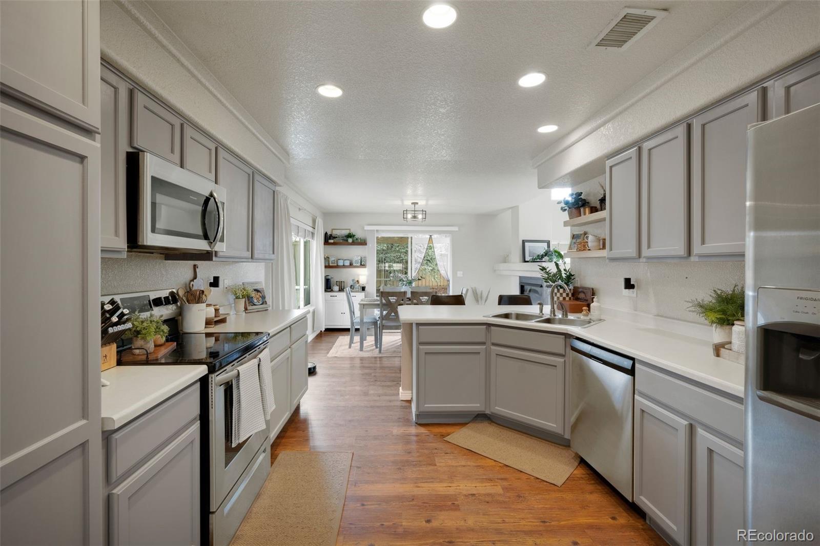 MLS Image #5 for 20000  mitchell place,denver, Colorado