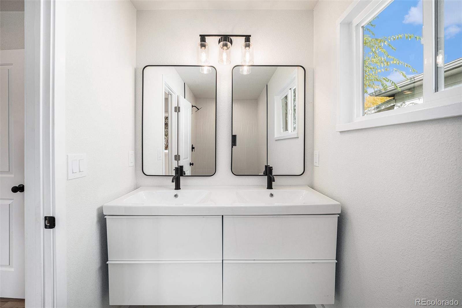 MLS Image #10 for 49 s utica street,denver, Colorado