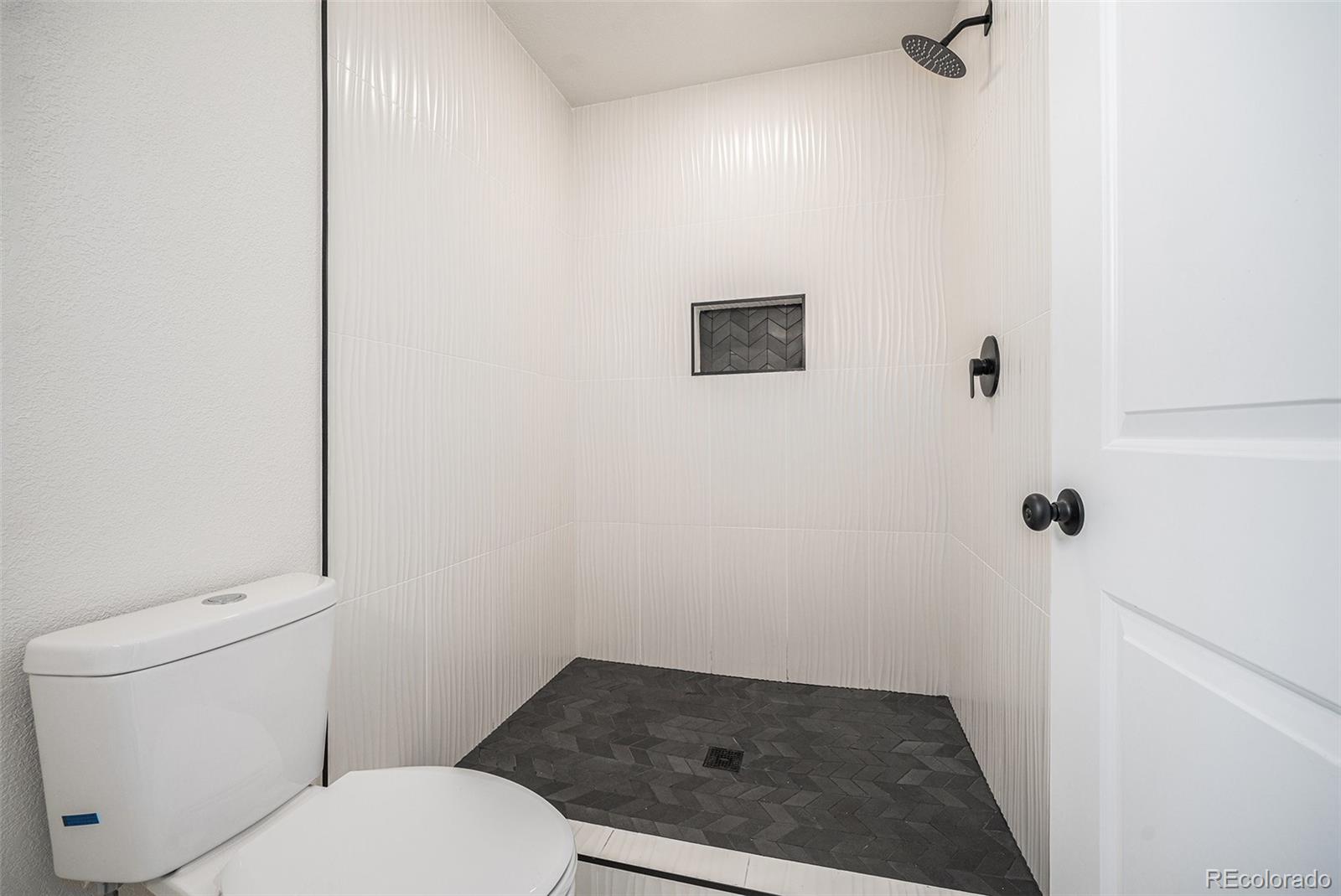 MLS Image #11 for 49 s utica street,denver, Colorado
