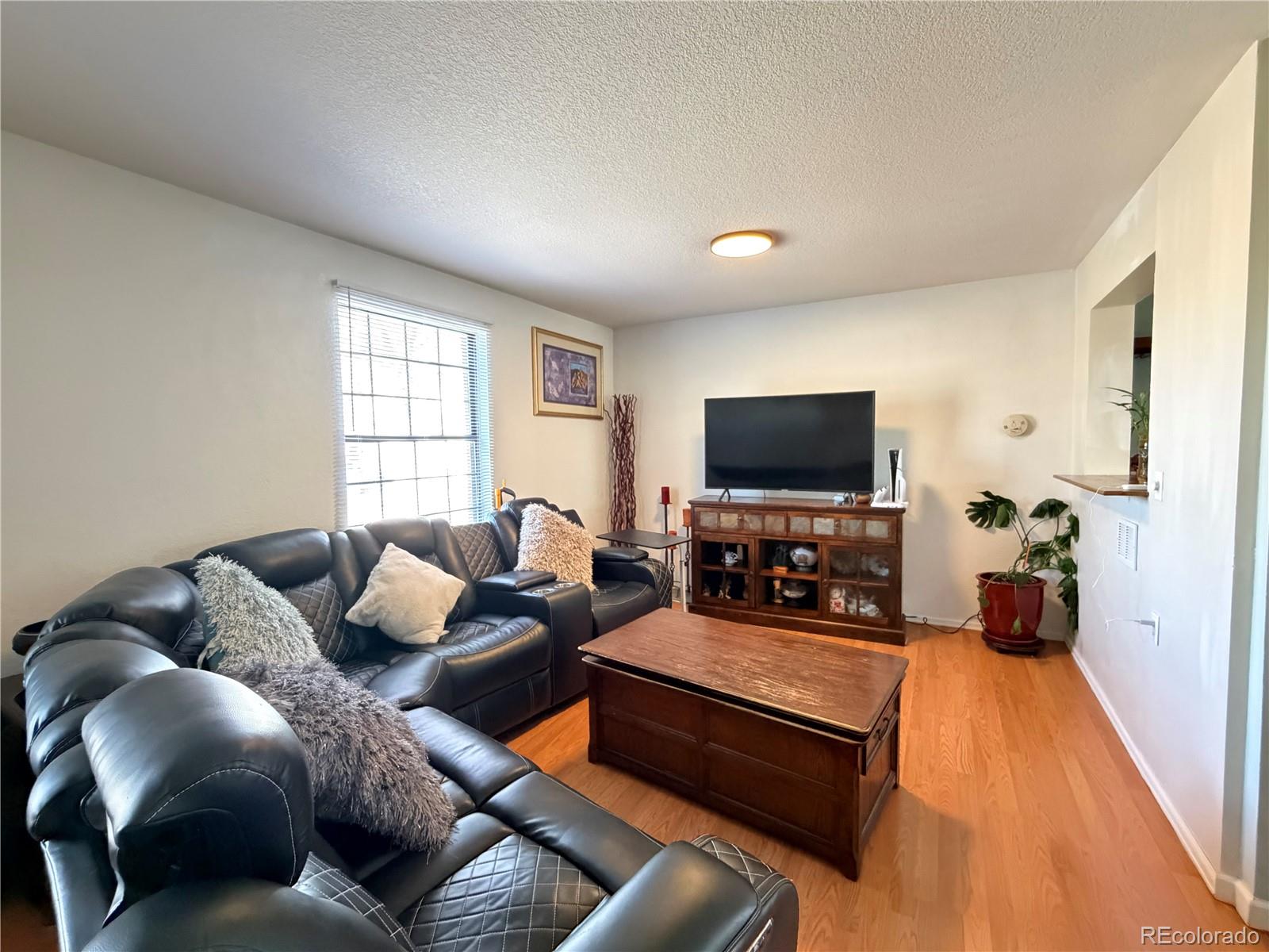 MLS Image #3 for 4784 s olathe way,aurora, Colorado