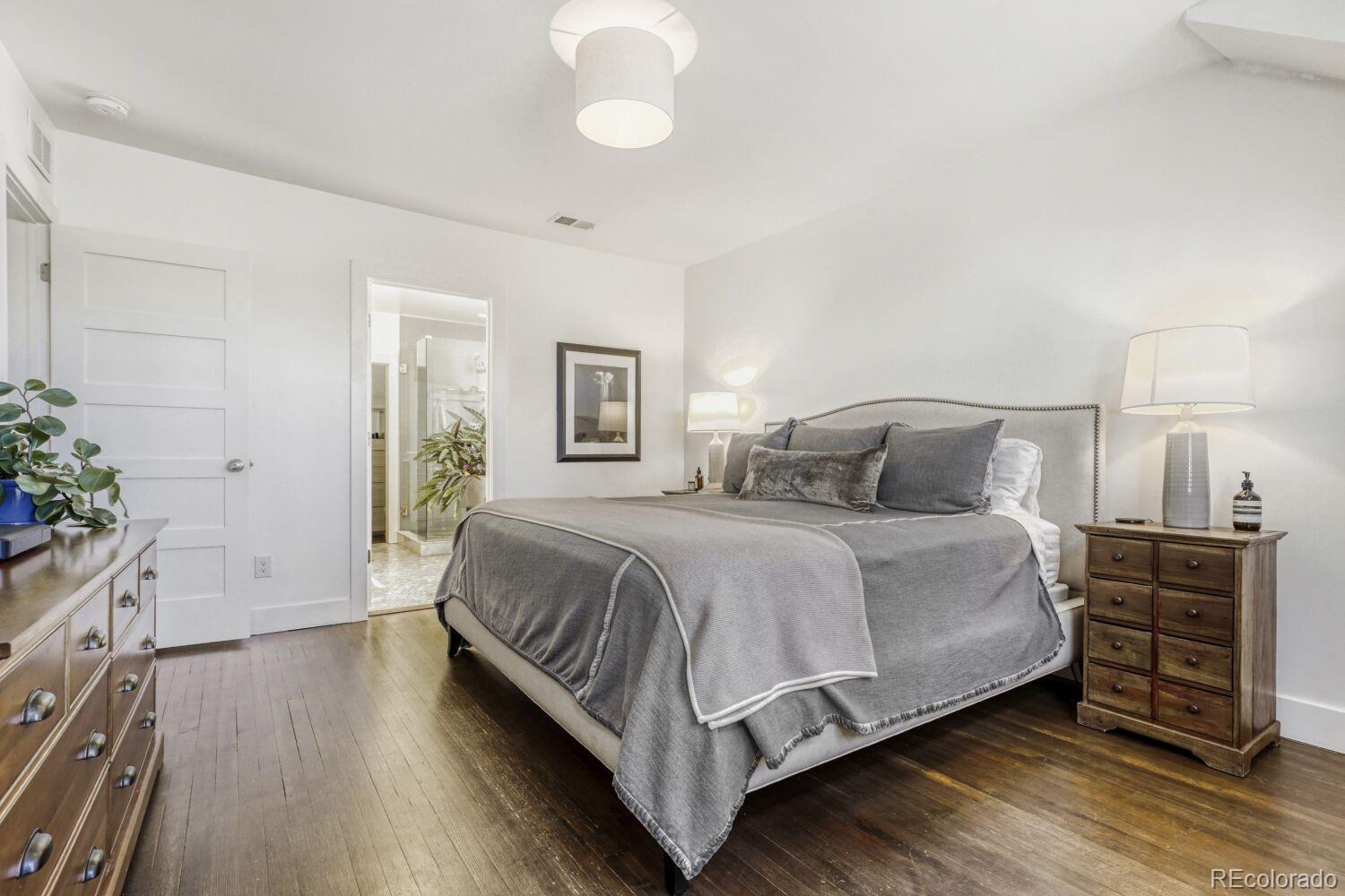 MLS Image #14 for 2260  bellaire street,denver, Colorado