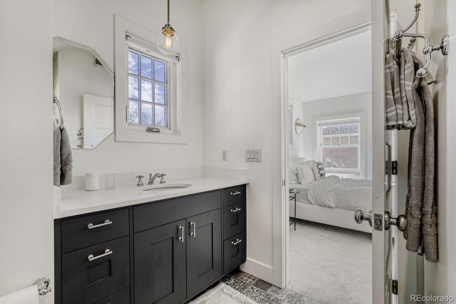 MLS Image #21 for 2260  bellaire street,denver, Colorado
