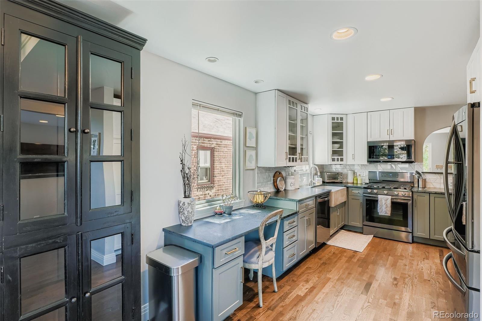 MLS Image #6 for 648 s gaylord street,denver, Colorado