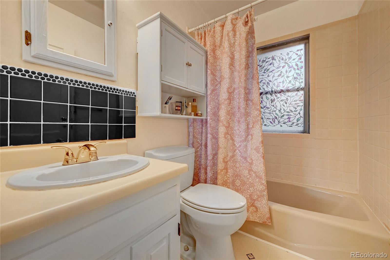 MLS Image #13 for 1168 s madison street,denver, Colorado