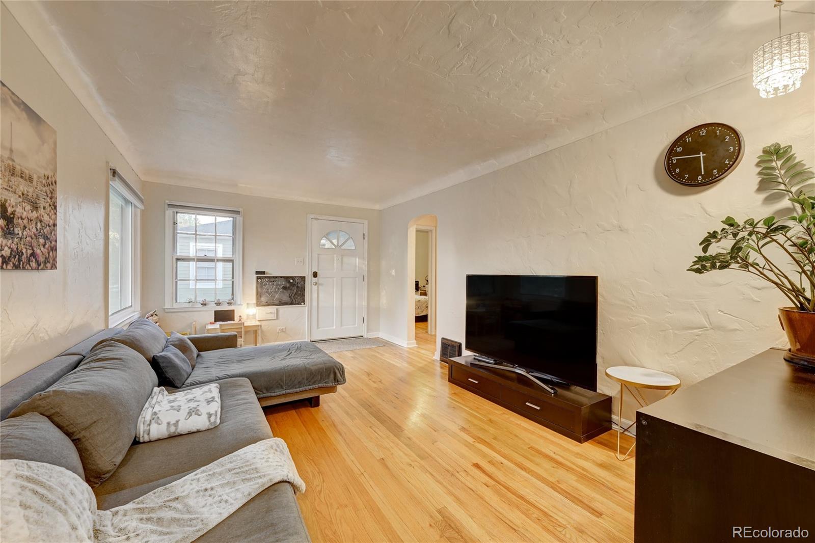 MLS Image #4 for 1168 s madison street,denver, Colorado