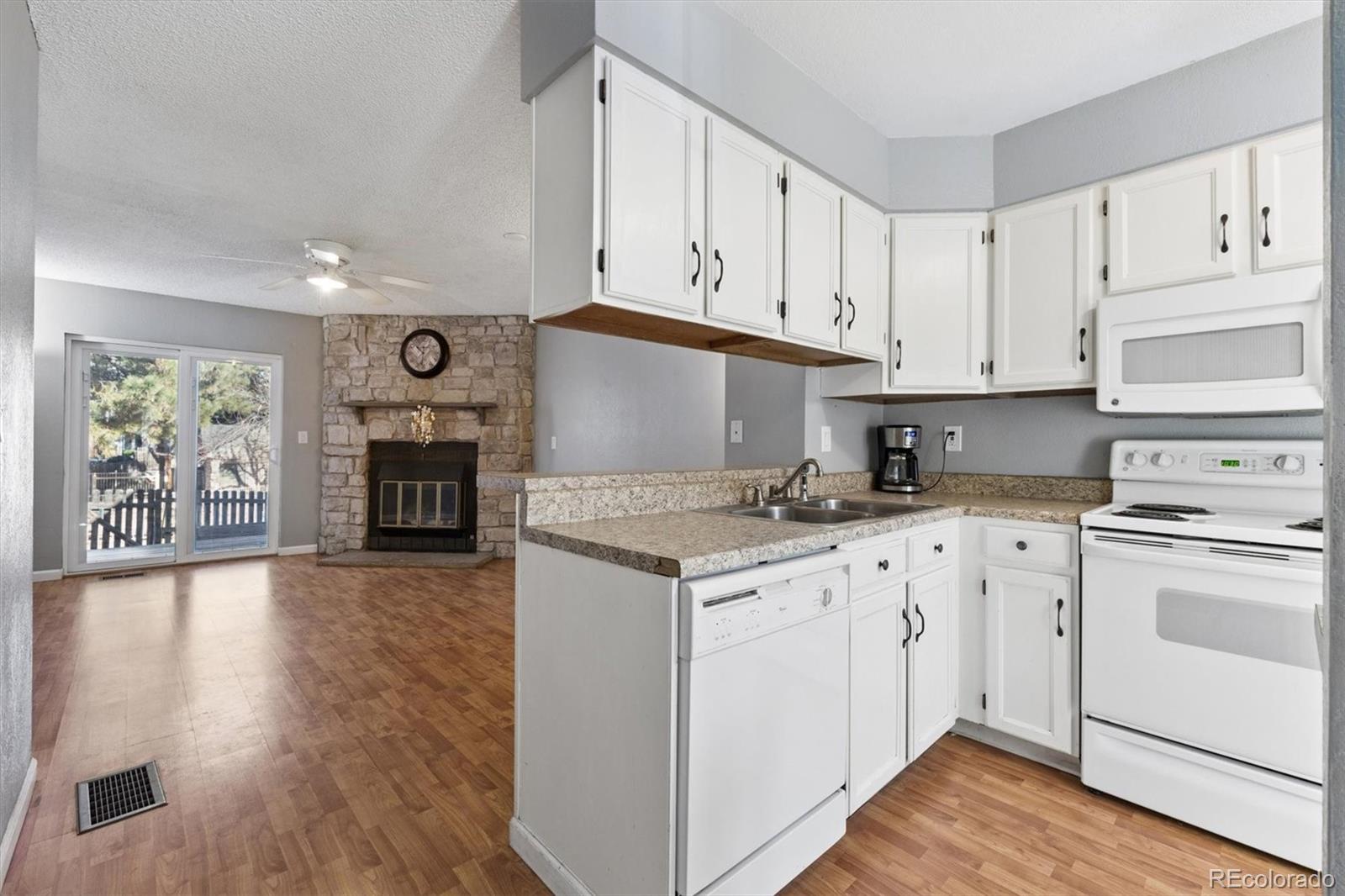 MLS Image #5 for 8139 s fillmore way ,centennial, Colorado