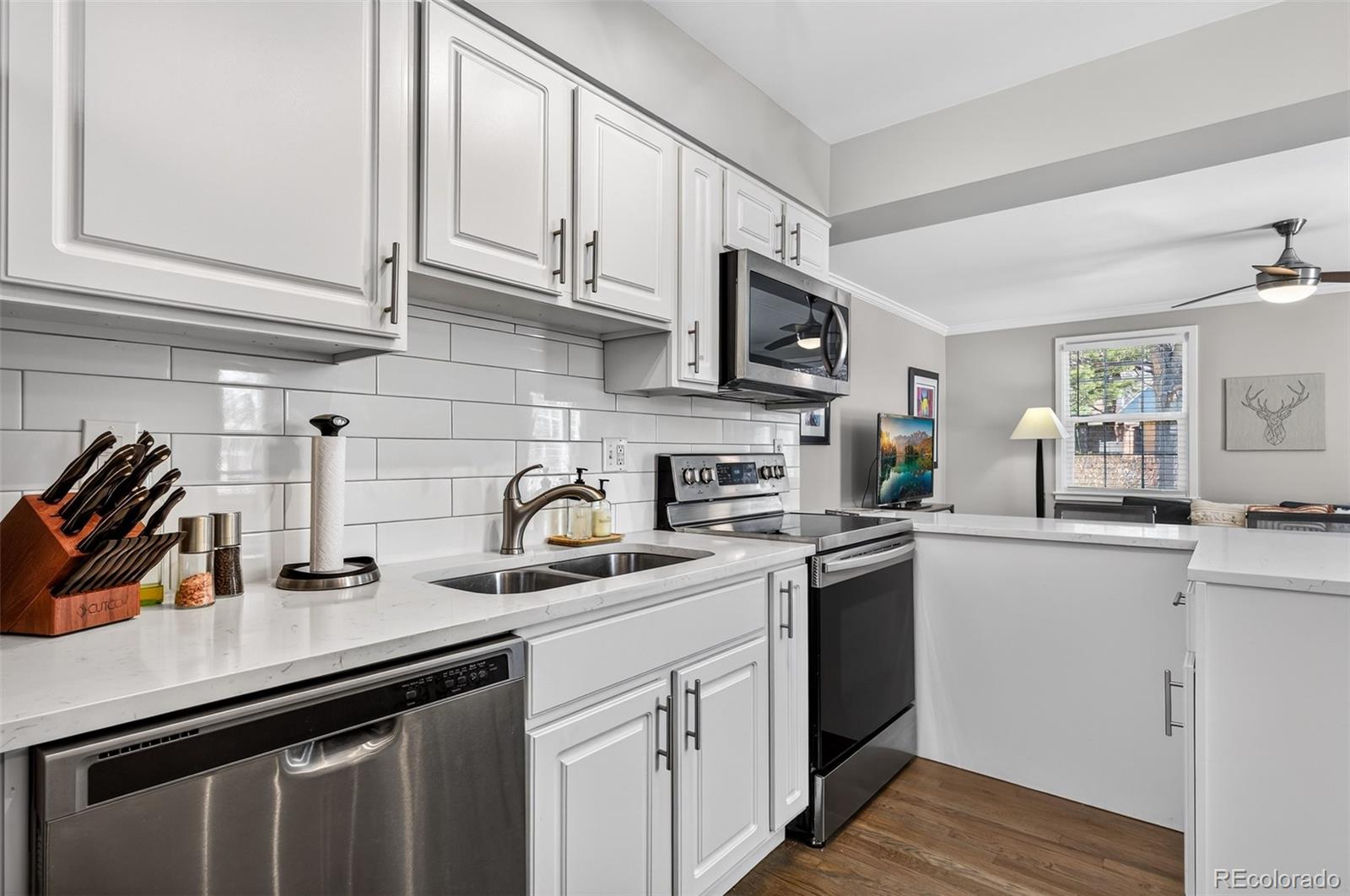 MLS Image #12 for 1267  locust street,denver, Colorado