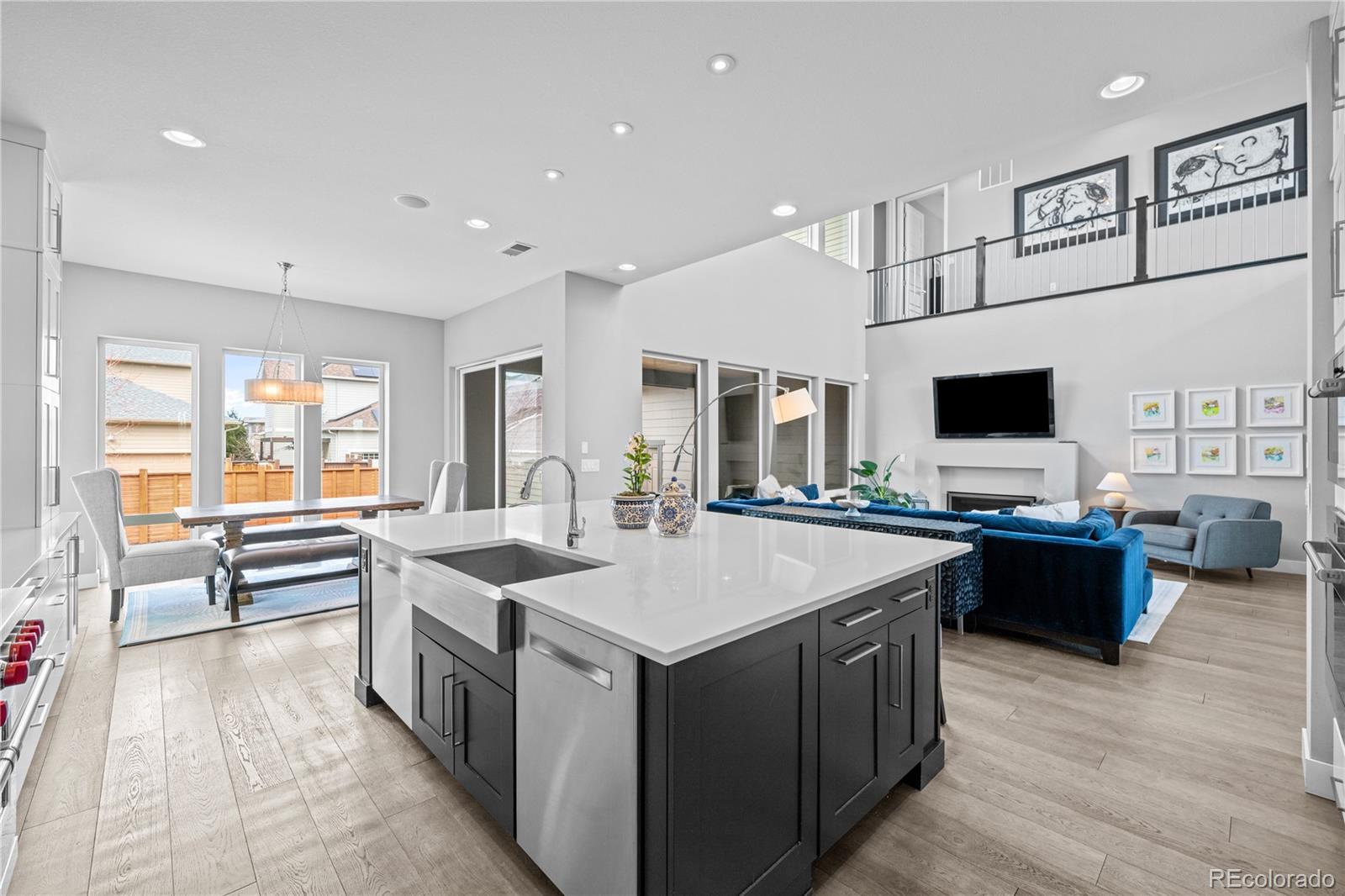 MLS Image #11 for 8659 e 54th avenue,denver, Colorado