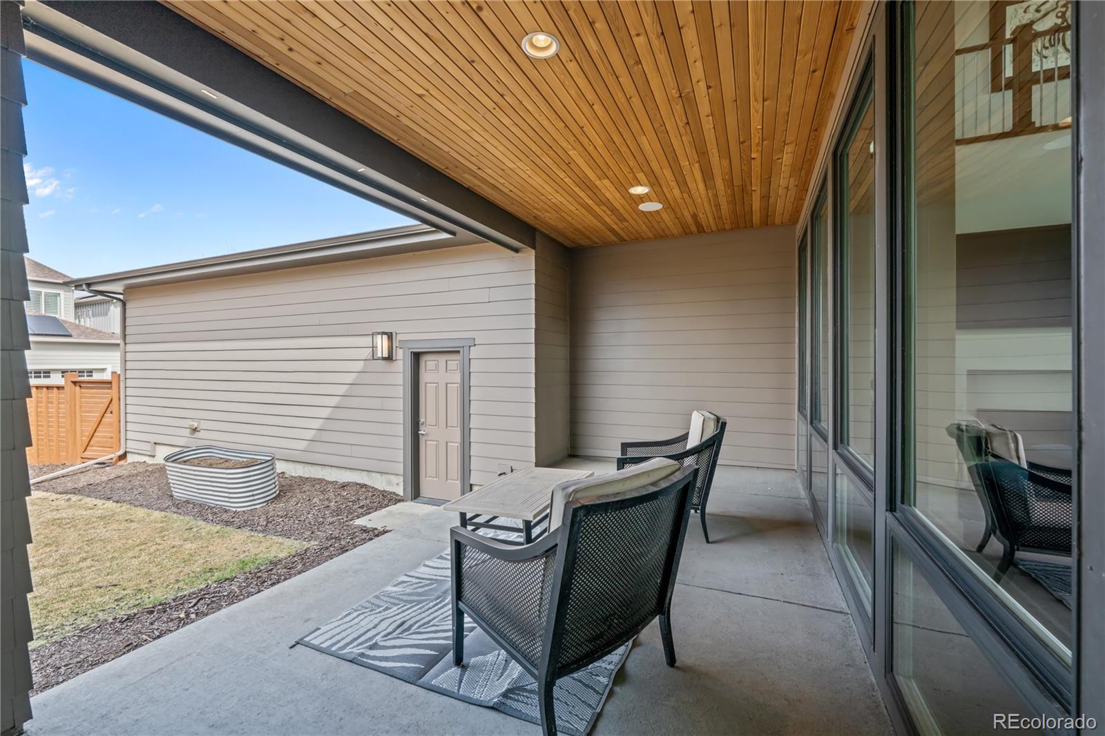 MLS Image #13 for 8659 e 54th avenue,denver, Colorado
