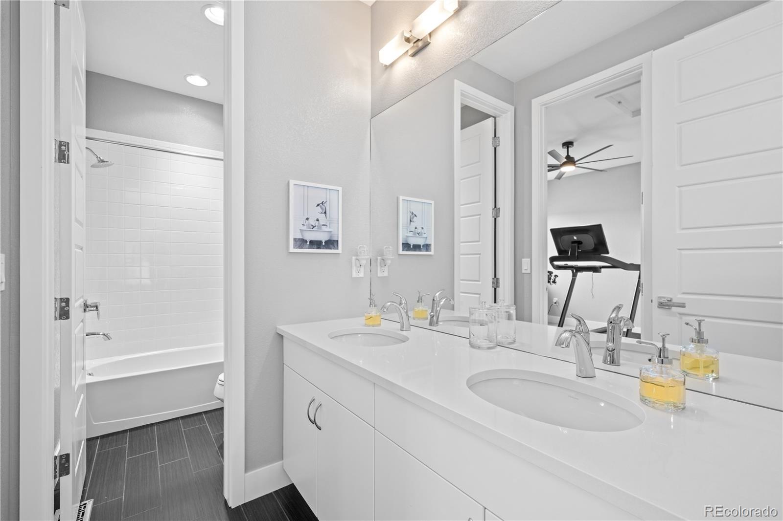 MLS Image #32 for 8659 e 54th avenue,denver, Colorado