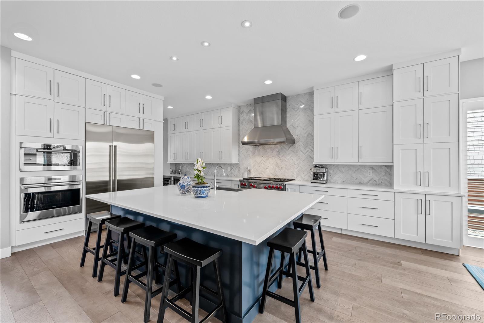 MLS Image #8 for 8659 e 54th avenue,denver, Colorado
