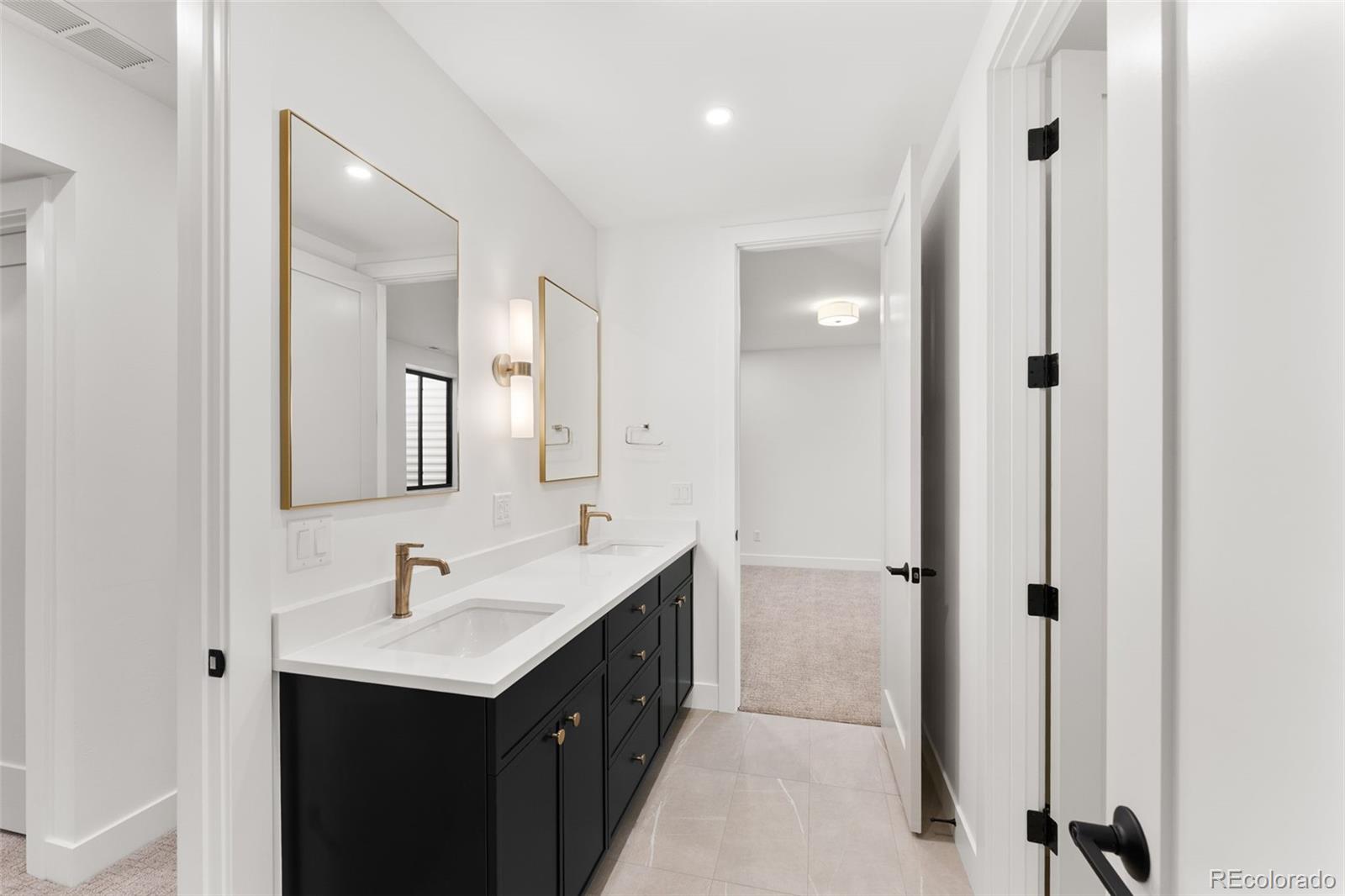MLS Image #37 for 3310 s clermont street,denver, Colorado