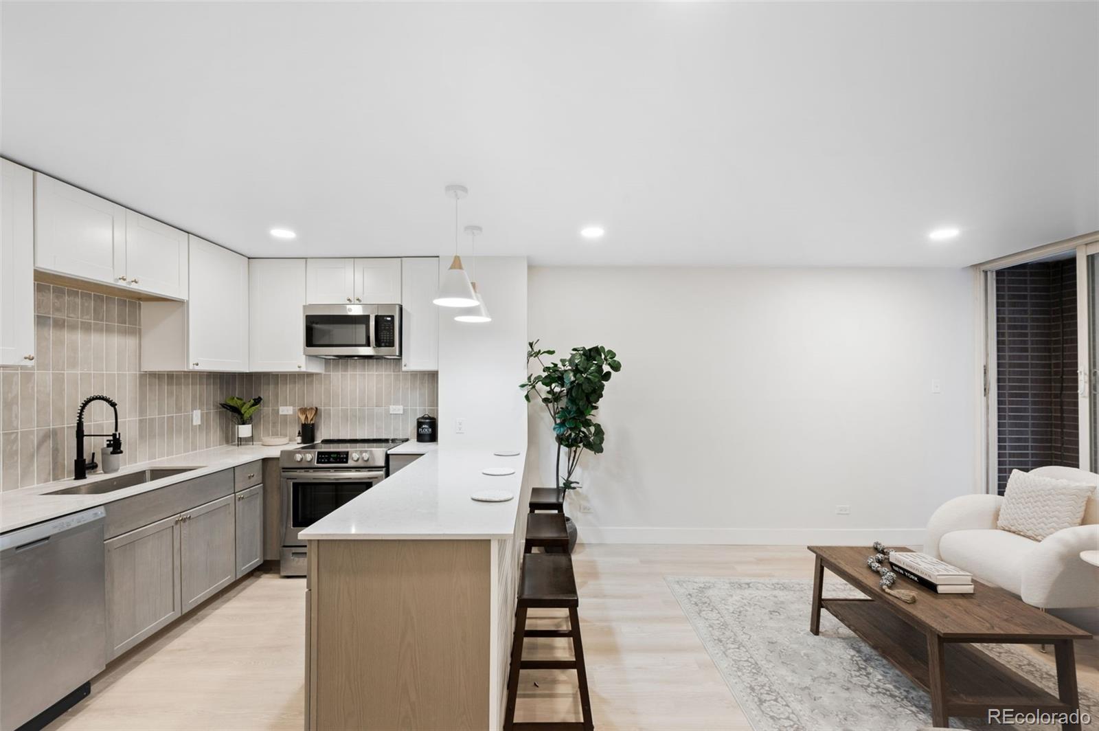 MLS Image #13 for 830 n sherman street 306,denver, Colorado