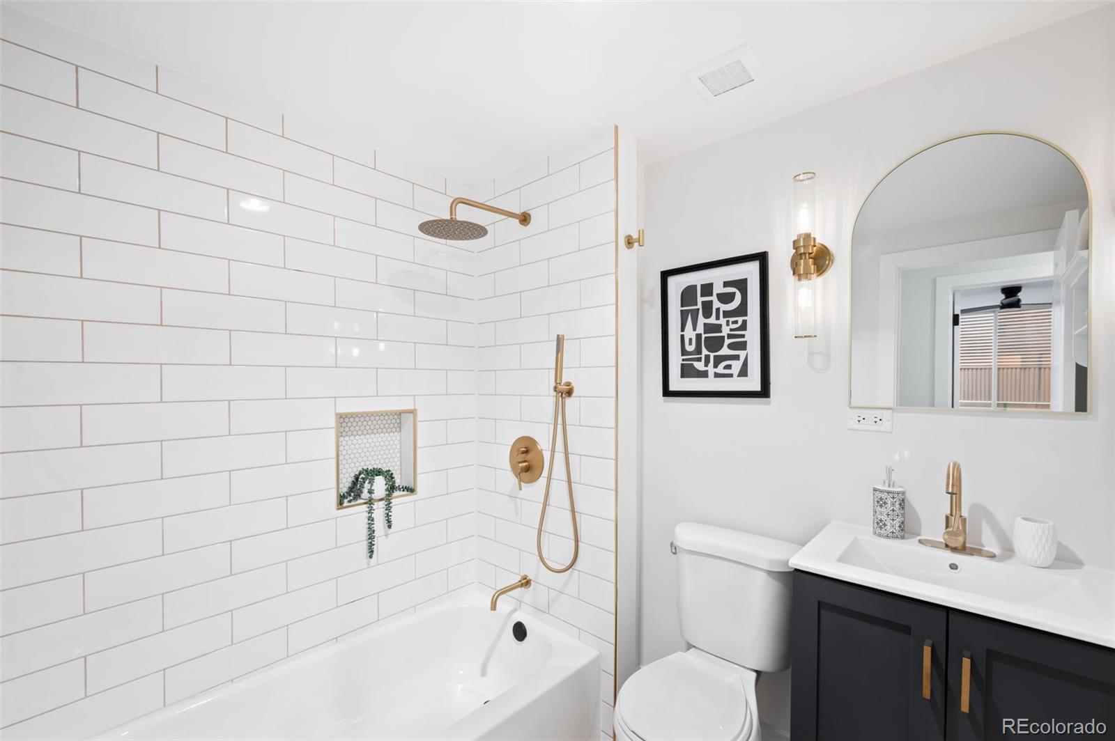 MLS Image #15 for 830 n sherman street 306,denver, Colorado