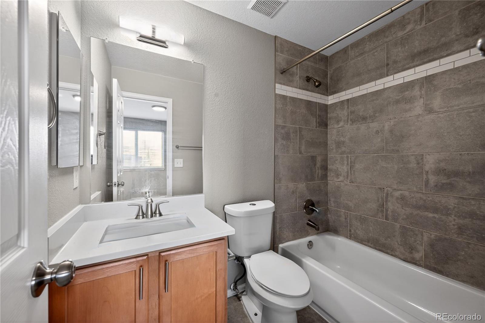 MLS Image #28 for 23291 e orchard place,aurora, Colorado