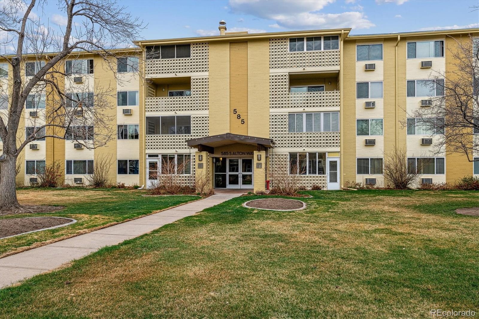 MLS Image #13 for 585 s alton way,denver, Colorado