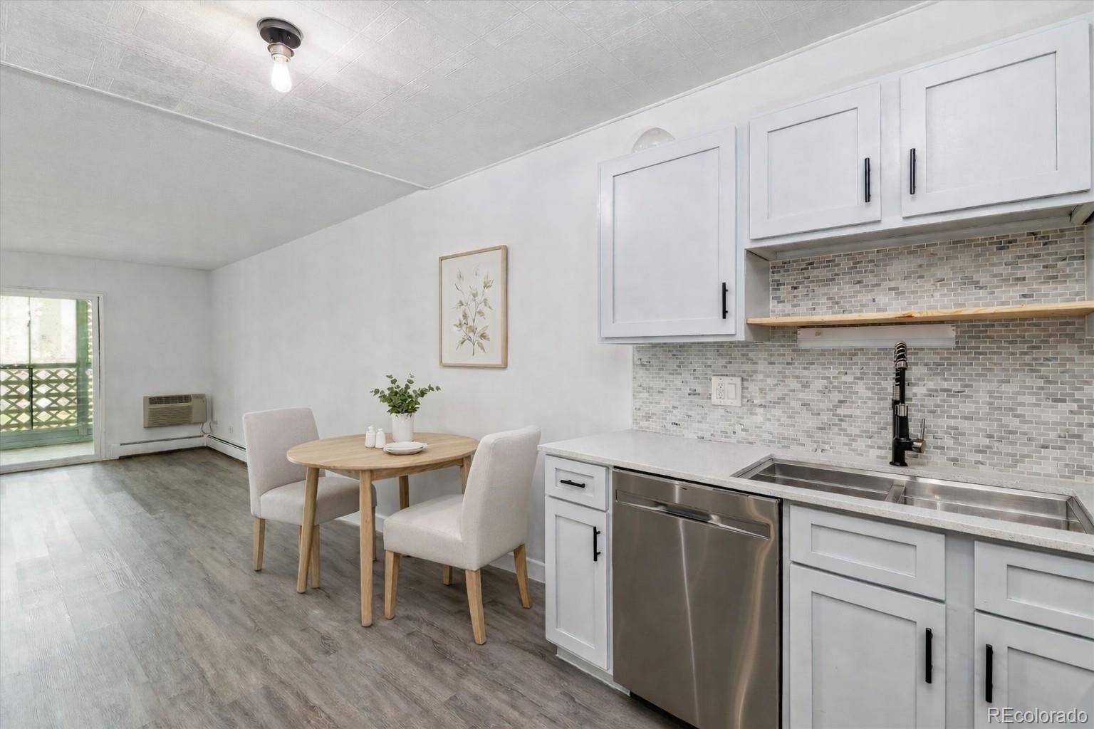 MLS Image #3 for 585 s alton way,denver, Colorado