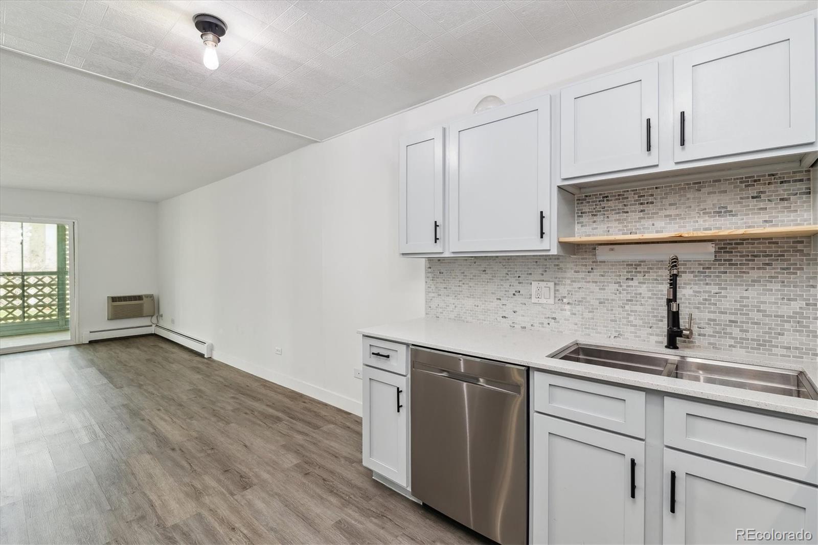 MLS Image #4 for 585 s alton way,denver, Colorado