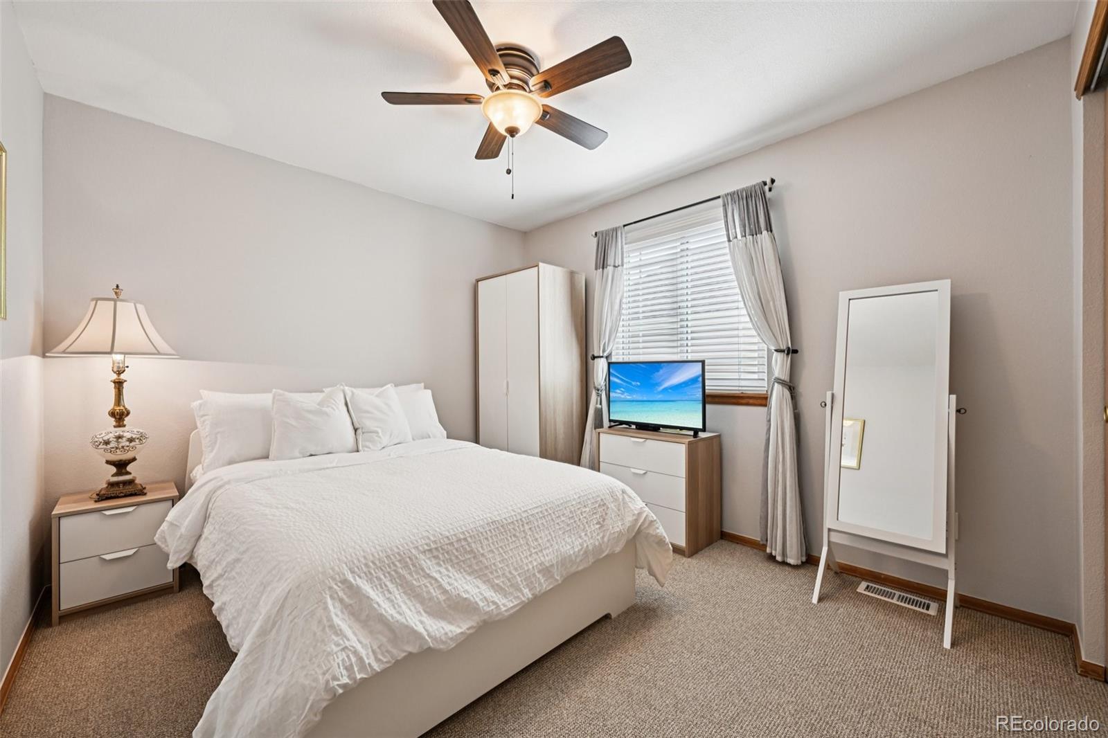 MLS Image #13 for 10424  hollyhock court,highlands ranch, Colorado