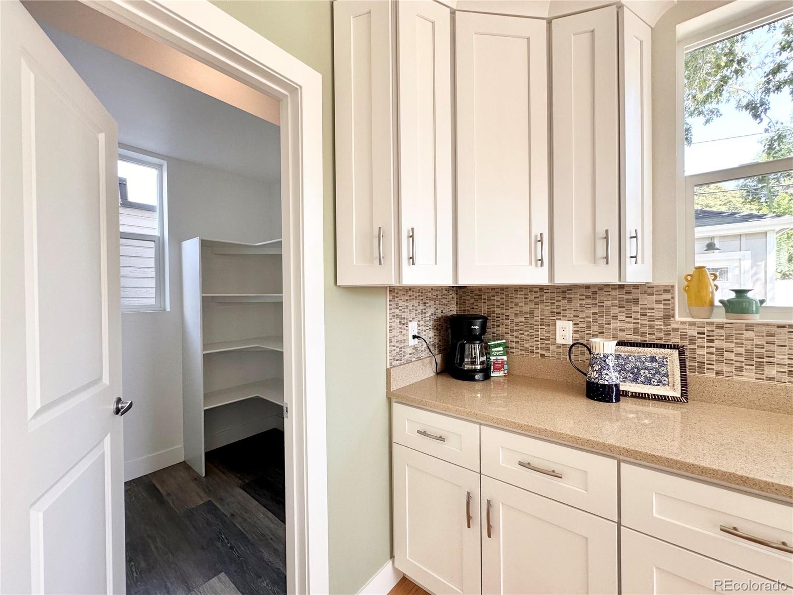 MLS Image #11 for 2874 s bannock street,englewood, Colorado