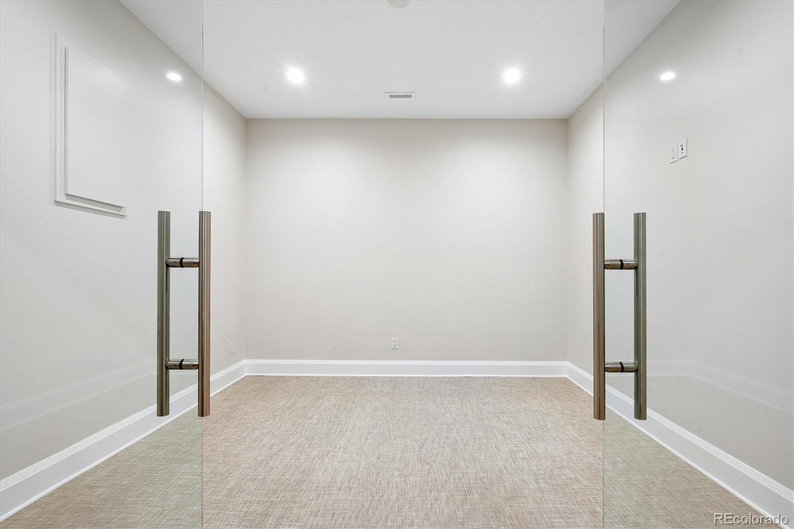 MLS Image #36 for 525 s high street,denver, Colorado