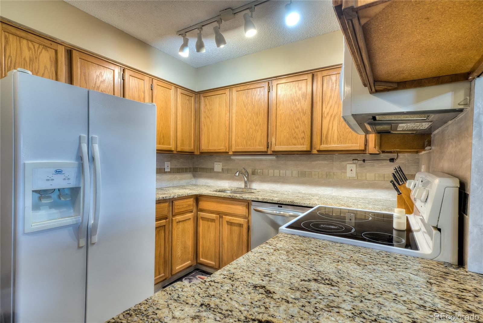 MLS Image #5 for 400  zang street 205,lakewood, Colorado