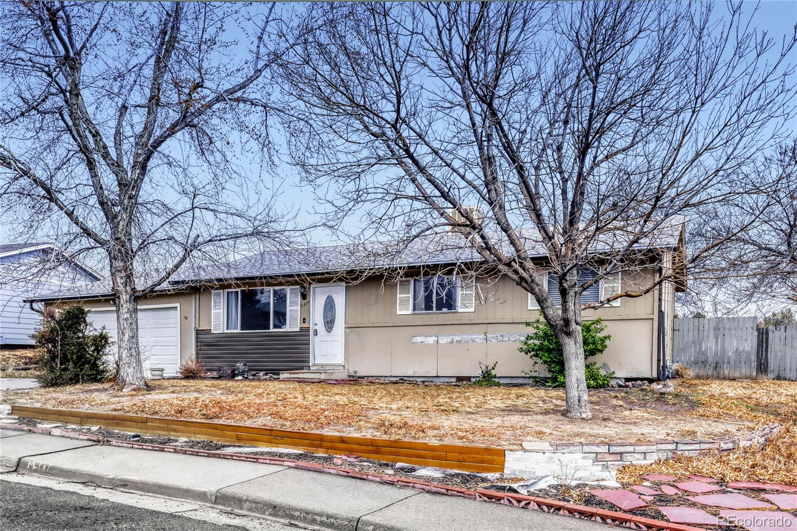 MLS Image #3 for 8234  ladean street,denver, Colorado