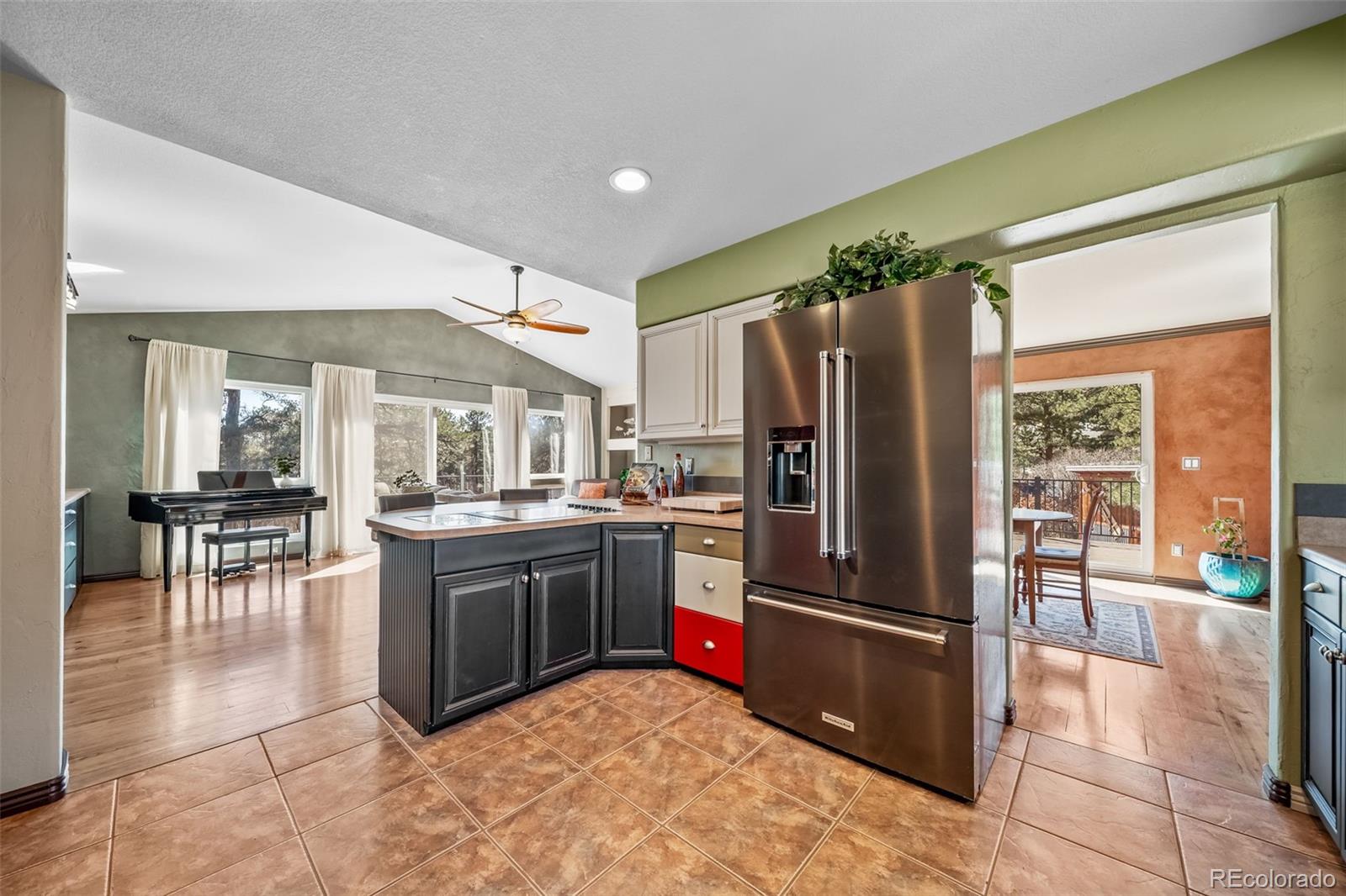 MLS Image #13 for 4047  kalamath drive,larkspur, Colorado