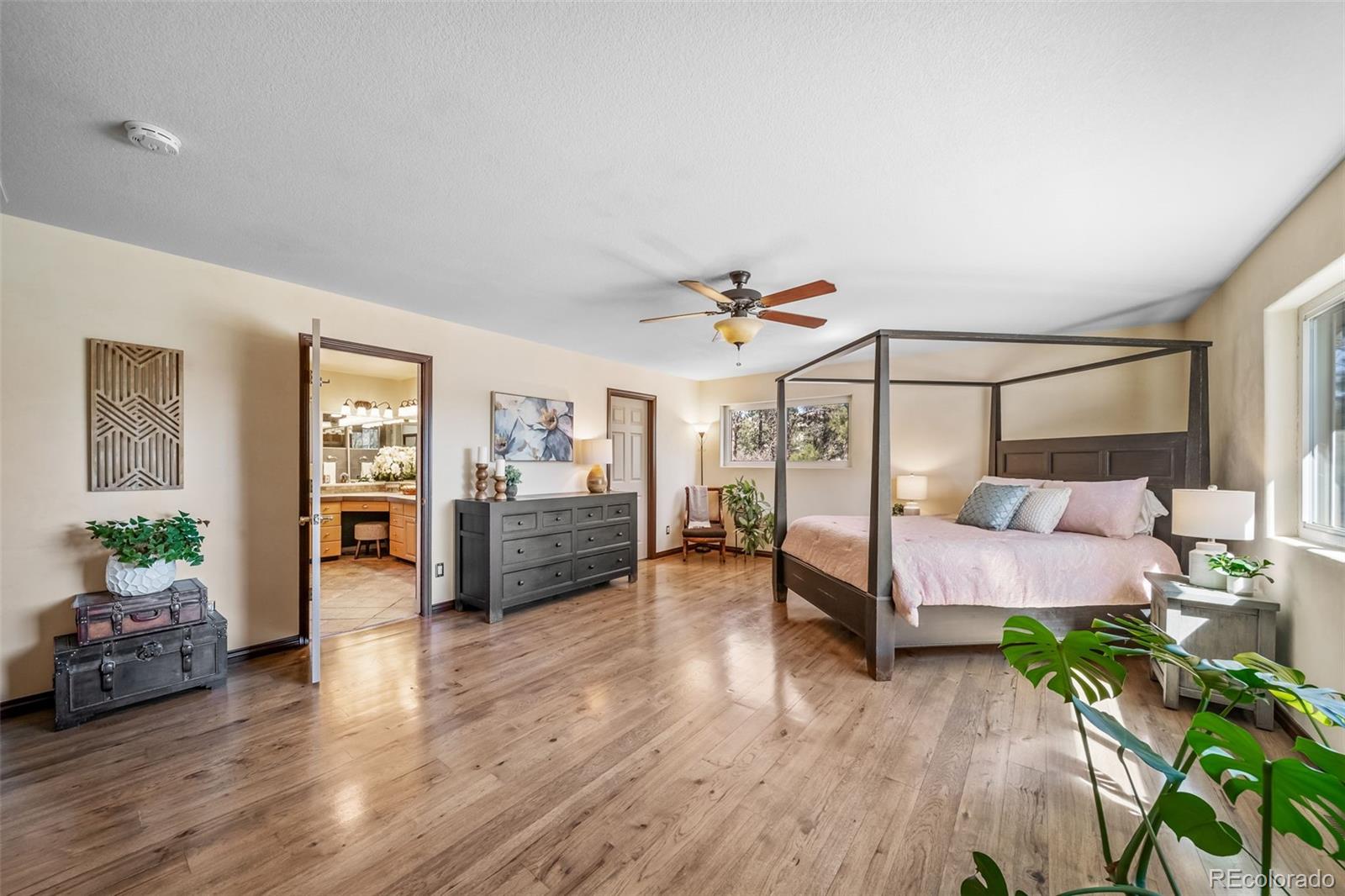 MLS Image #19 for 4047  kalamath drive,larkspur, Colorado