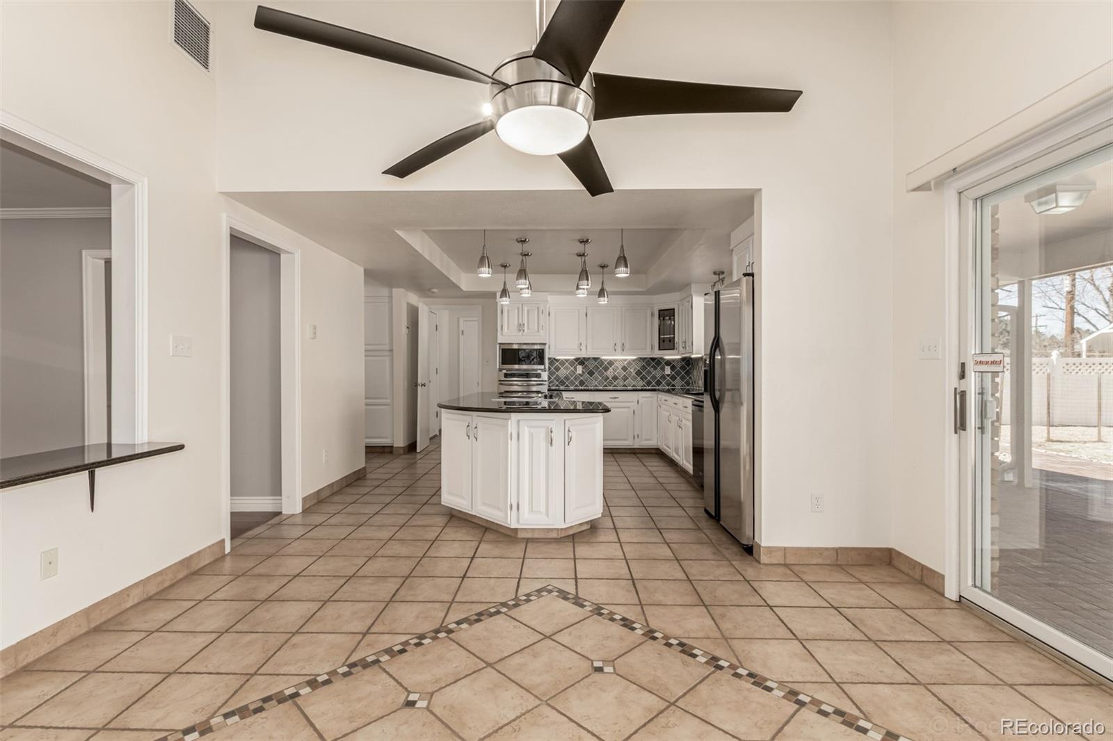 MLS Image #10 for 2424 s jasmine street,denver, Colorado