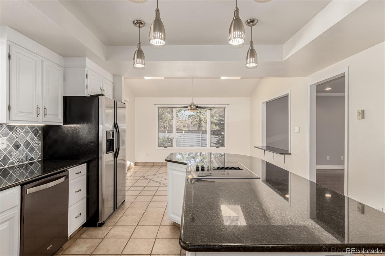 MLS Image #11 for 2424 s jasmine street,denver, Colorado