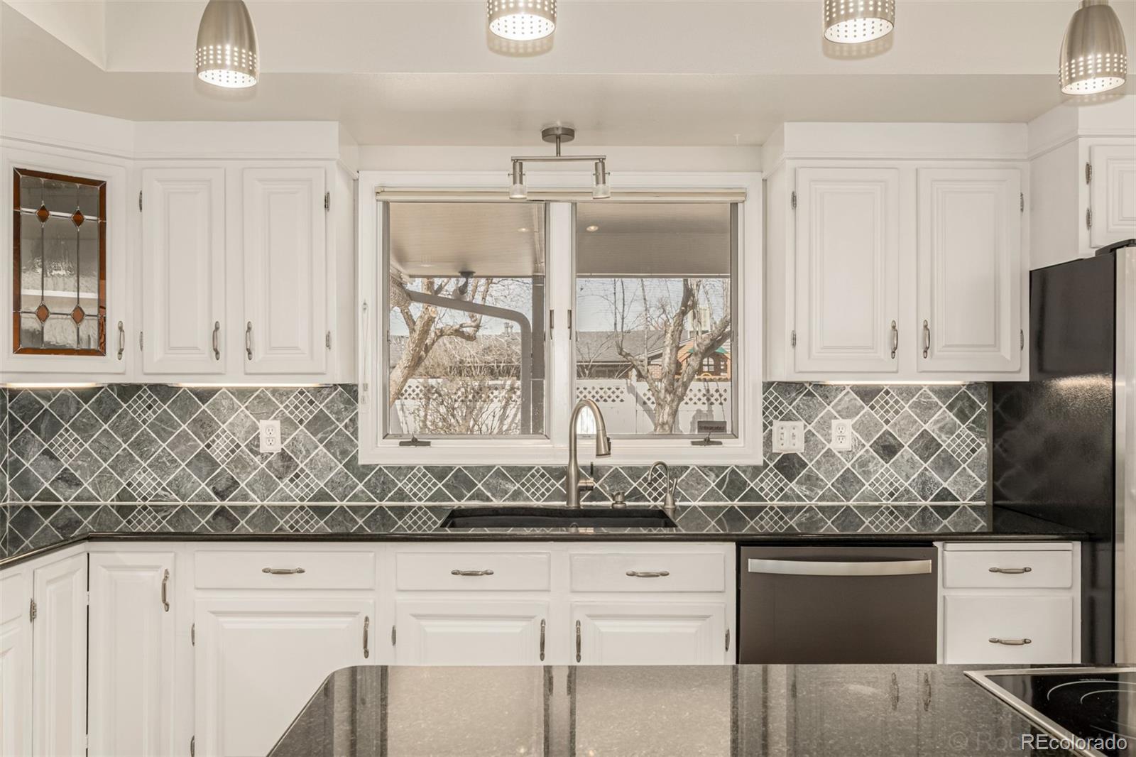 MLS Image #14 for 2424 s jasmine street,denver, Colorado